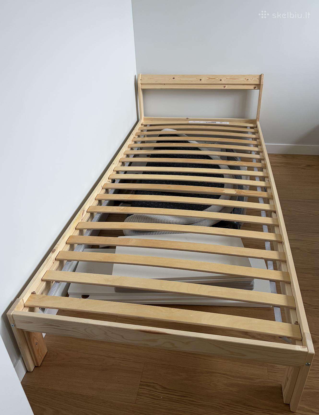 Ikea lova Neiden su lentjuosčių pagrindu