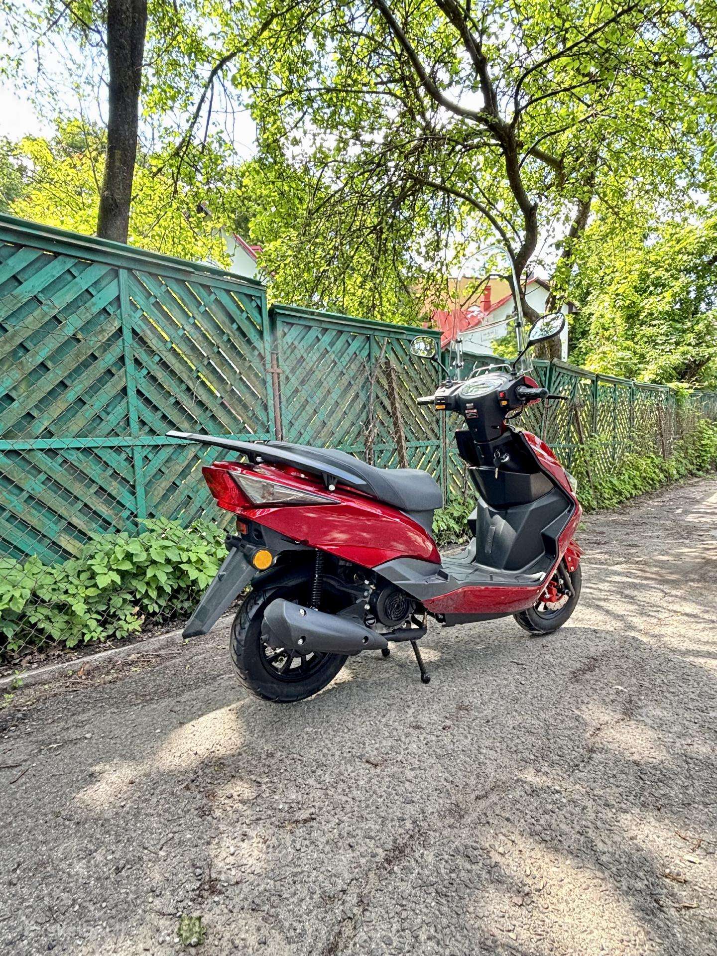 Yamaha Cygnus 49cc, scooters / mopeds