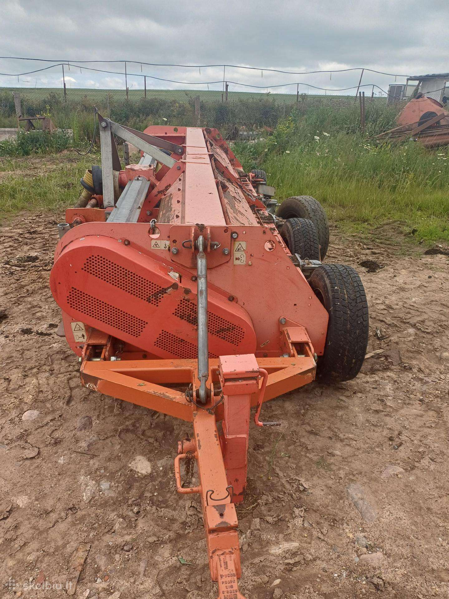 Kuhn 400, другое