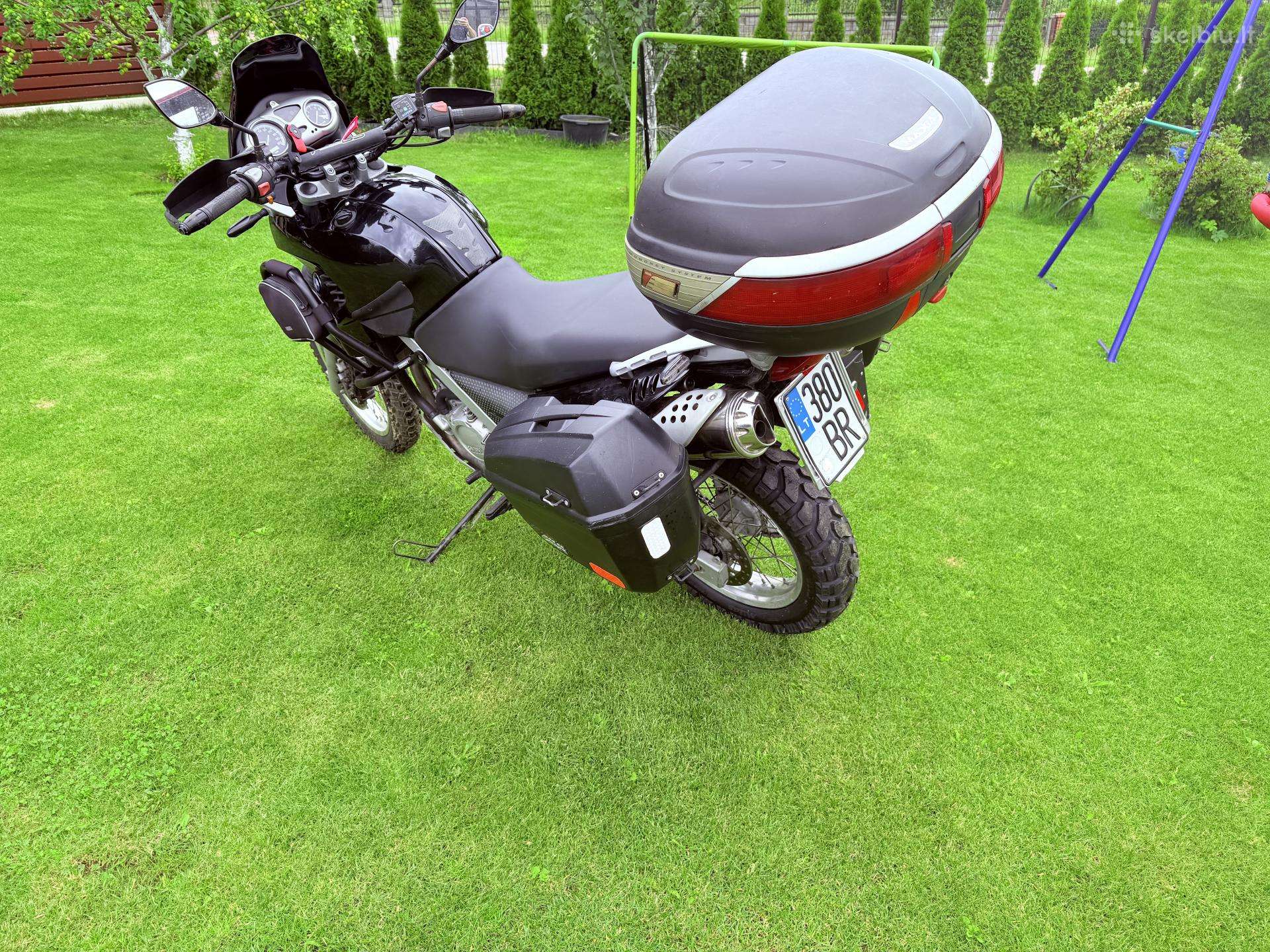 BMW F 650 GS 652cc, enduro / adventure