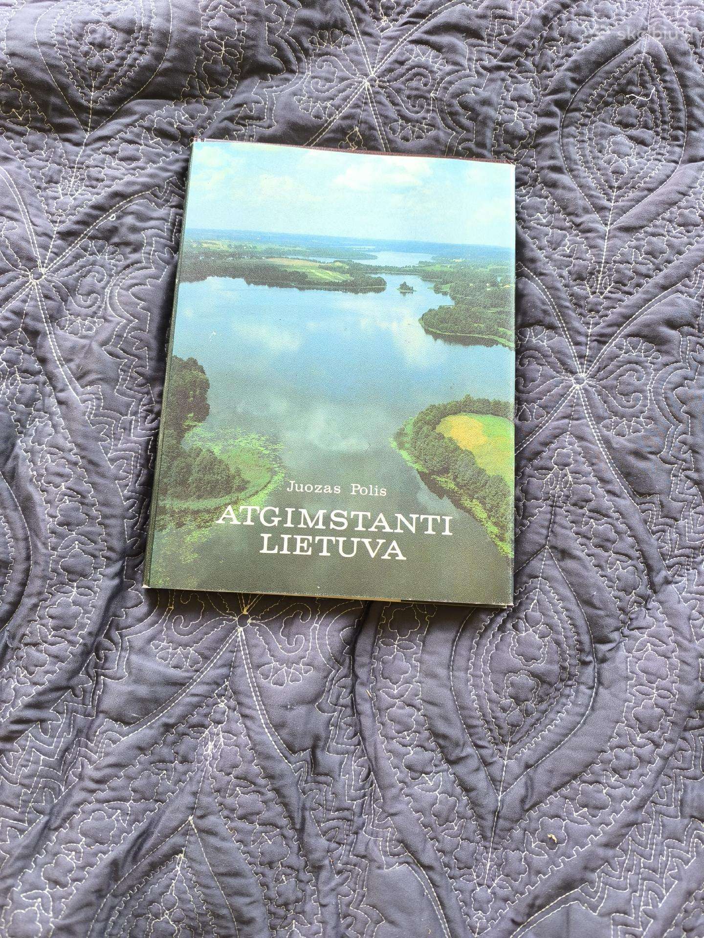 Fotoalbumas Atgimstanti Lietuva