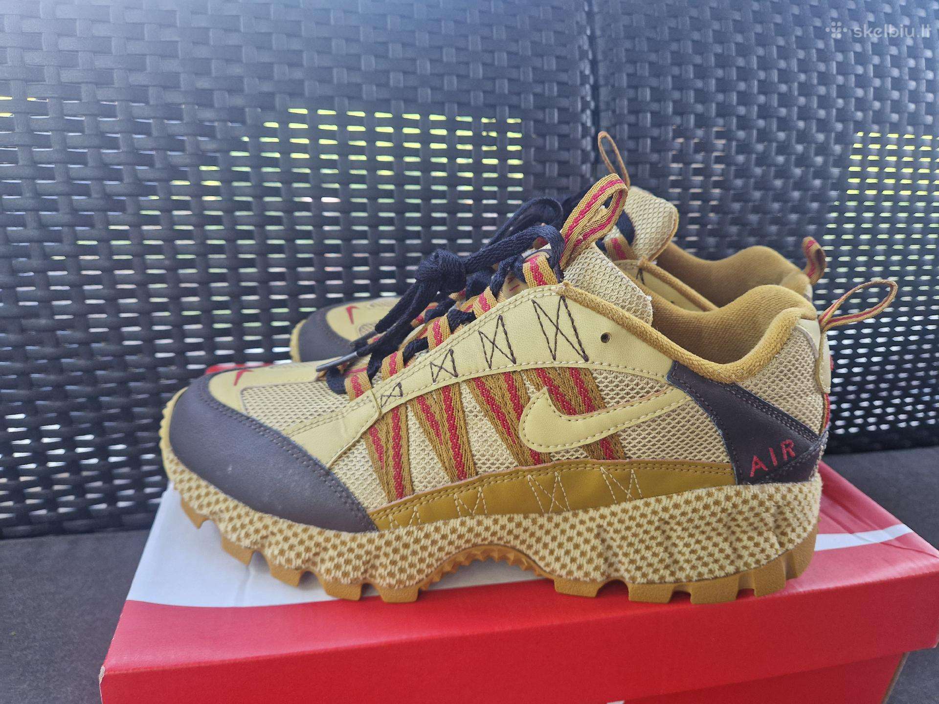 Nike batai