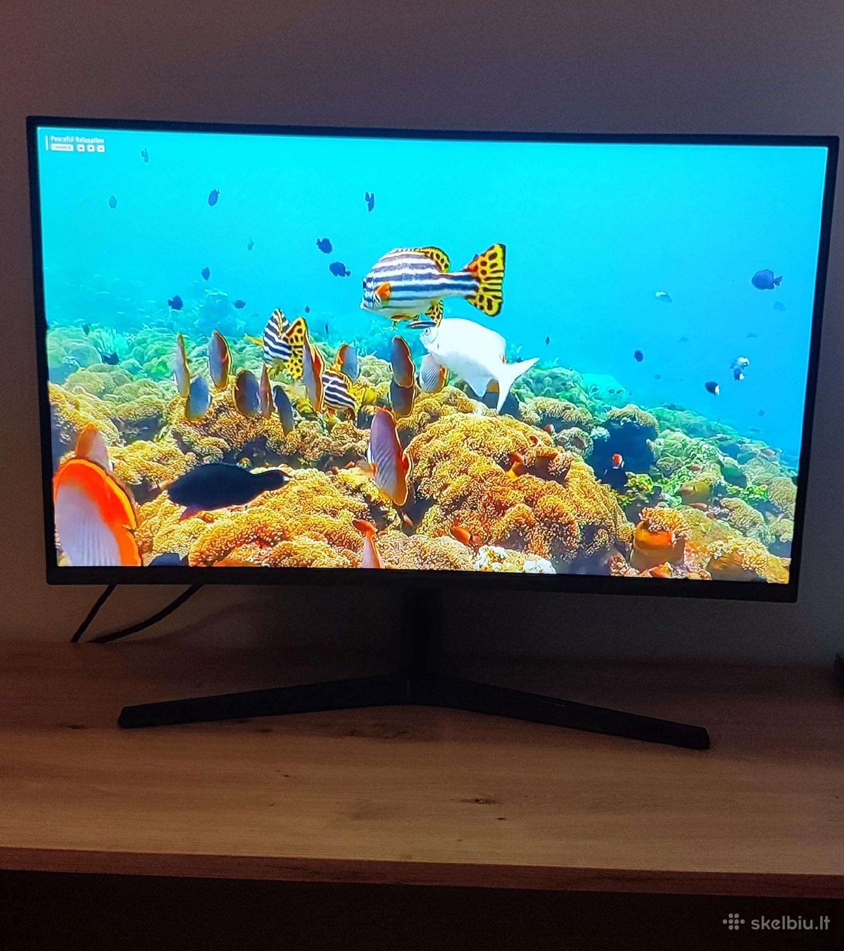 Samsung“ 27 colių lenktas žaidimų monitorius.
