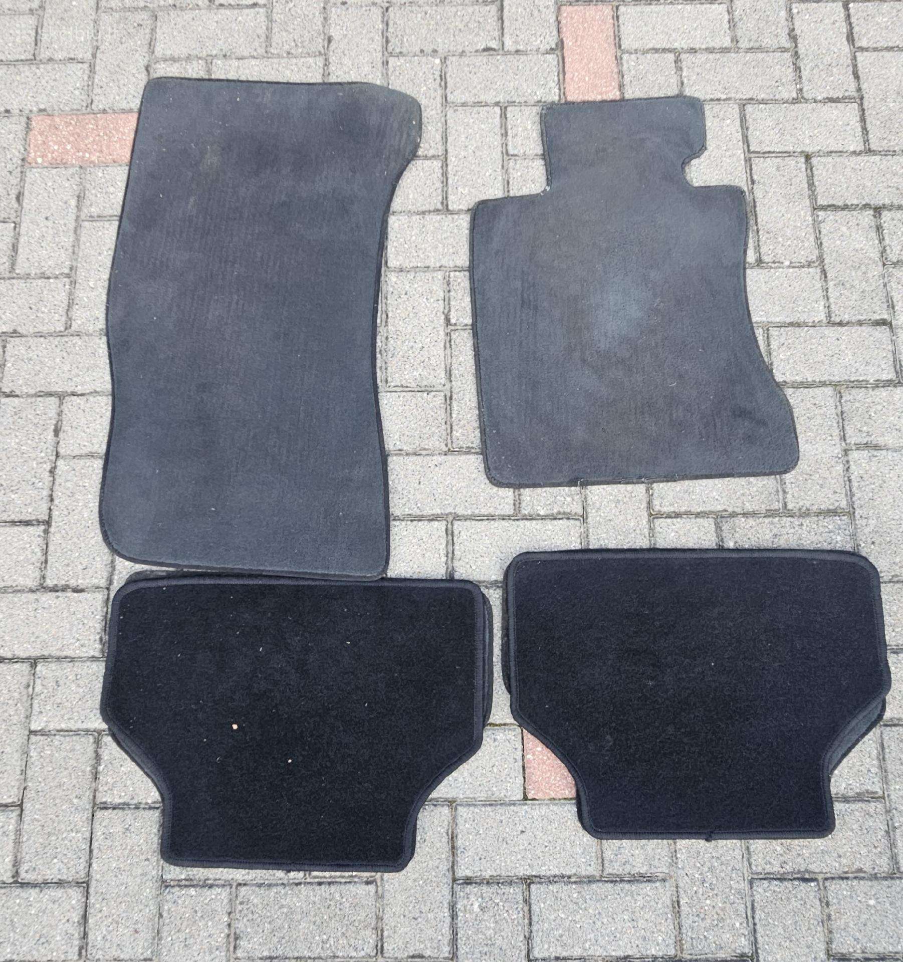 Bmw E60/e61 Eva ir veliūriniai kilimėliai