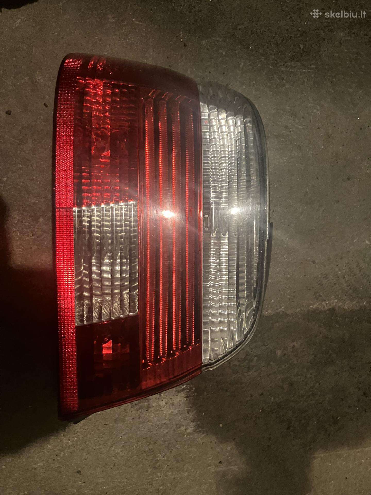 Bmw E39 kairės pusės galinis žibintas
