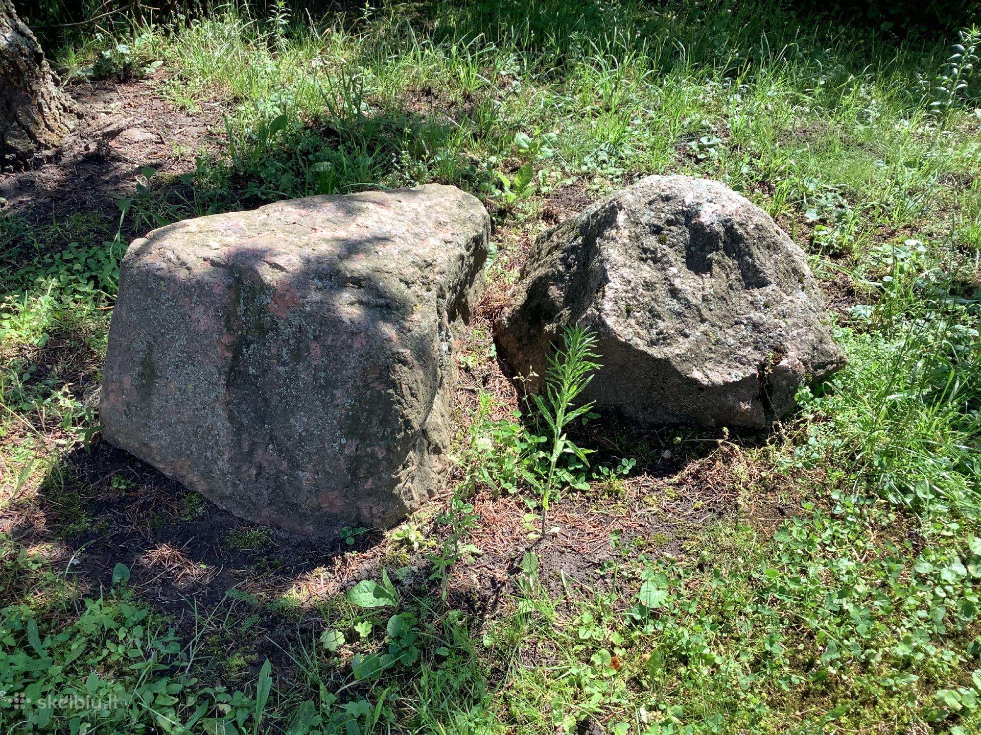 Dovanoju akmenis kiemui,sodybai papuošti