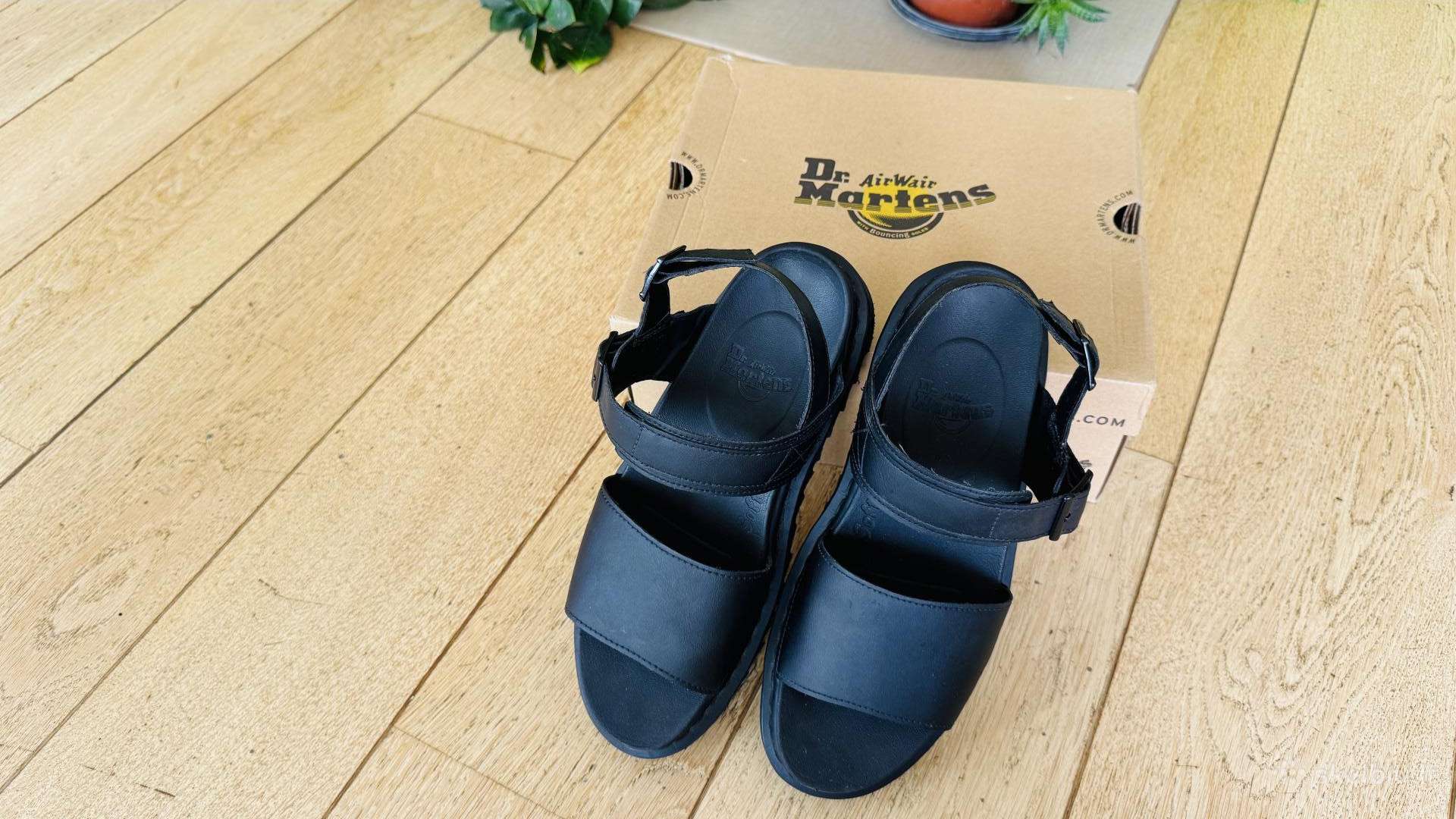 Dr.martens sandalai