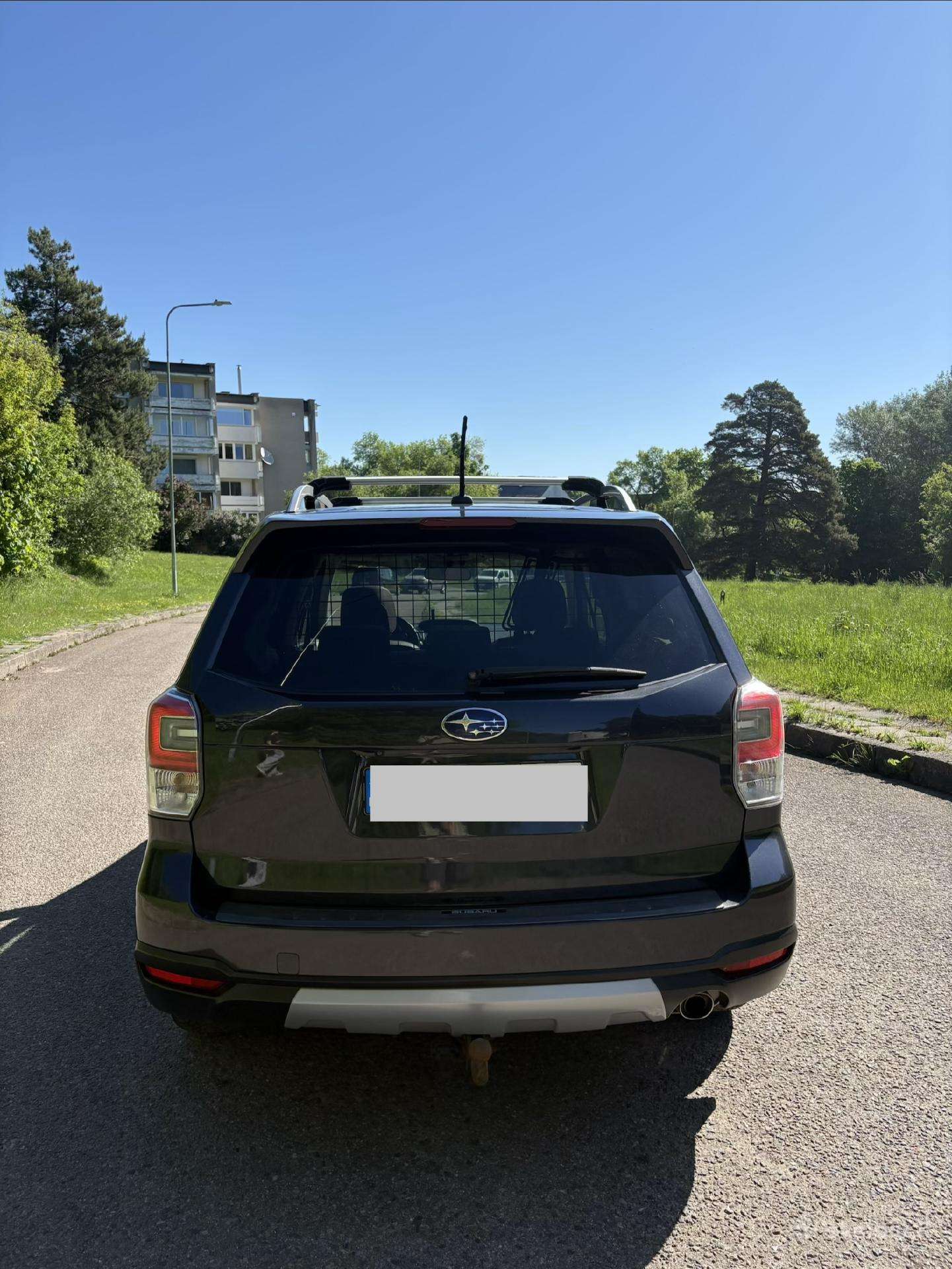 Subaru Forester, 2.0 l., off-road / crossover