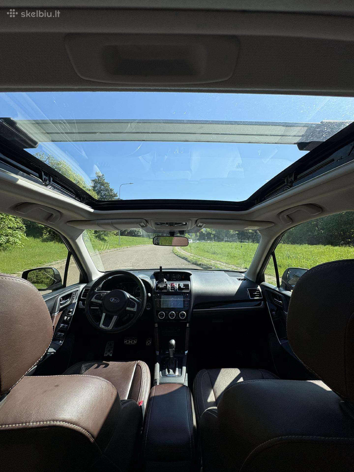 Subaru Forester, 2.0 l., off-road / crossover