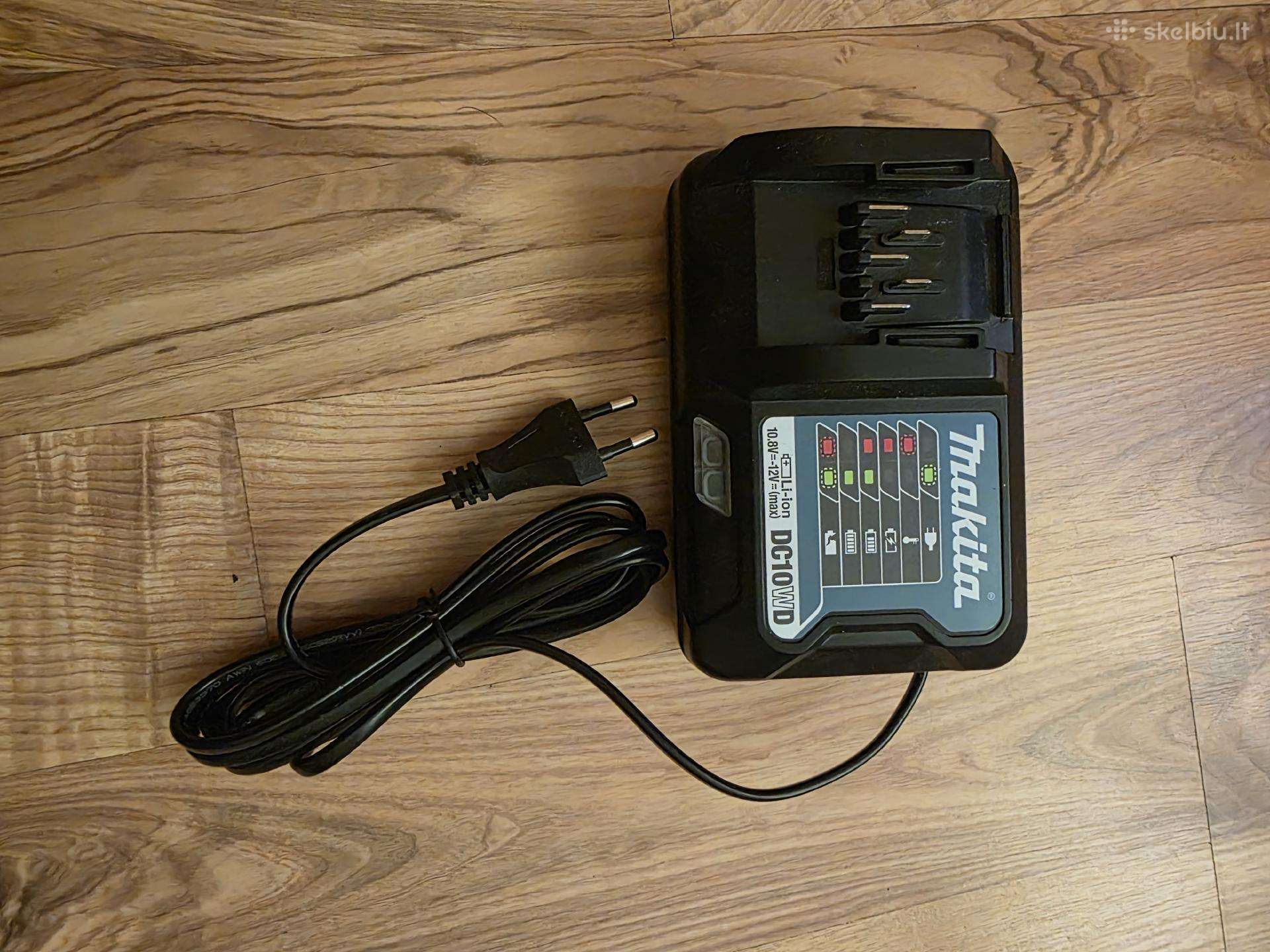 Makita akumuliatoriaus pakrovėjas 12v