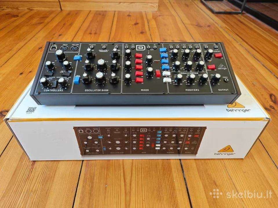 Behringer Model D