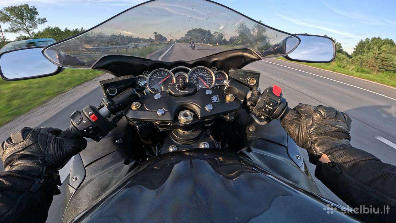 Suzuki GSX 1350cc, superbikes