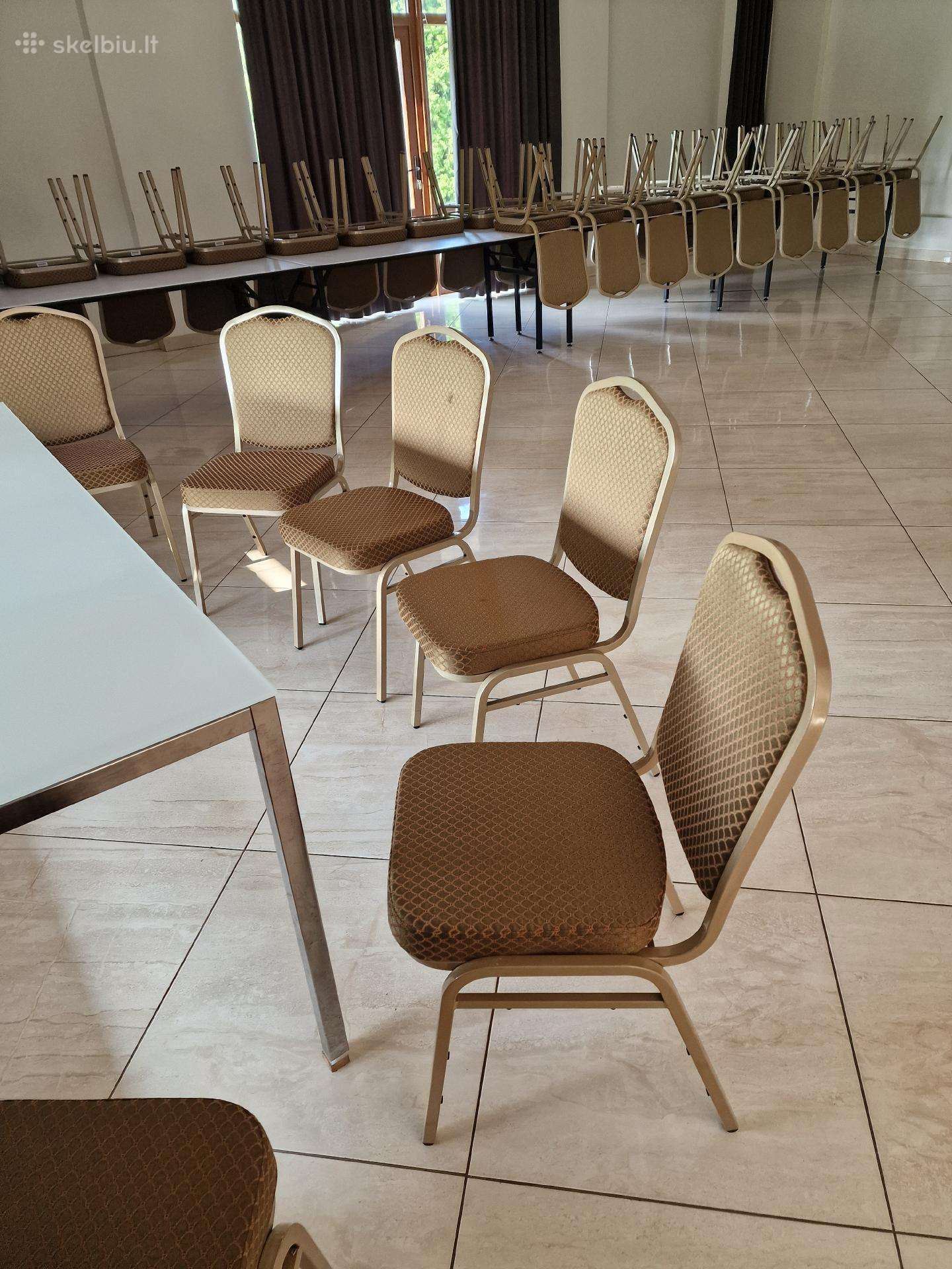 Kėdės banketinės komferencinės
