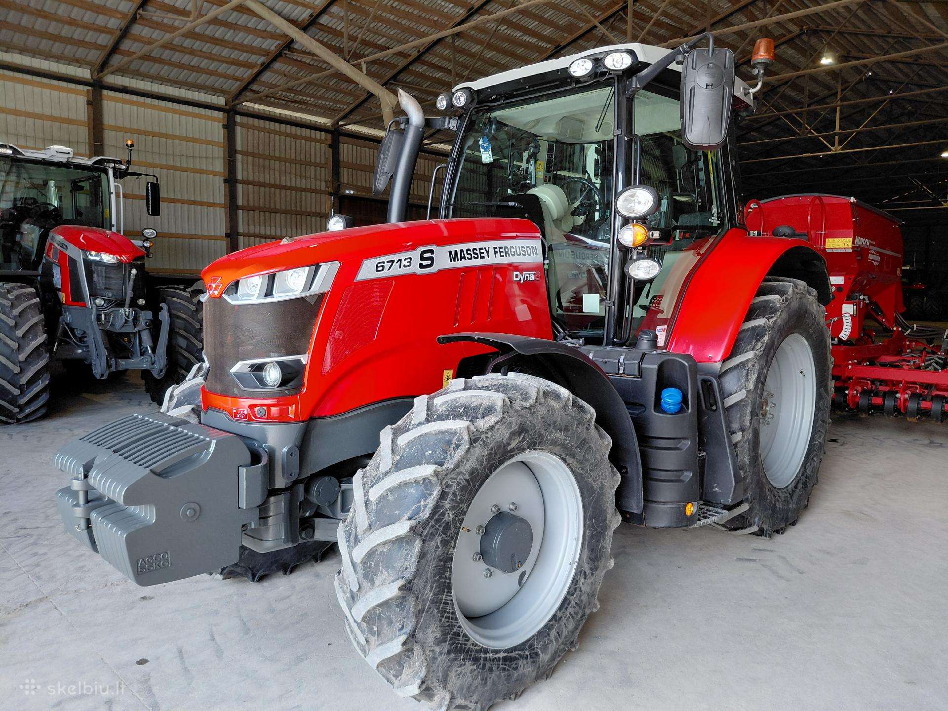 Massey Ferguson 6713, traktoriai
