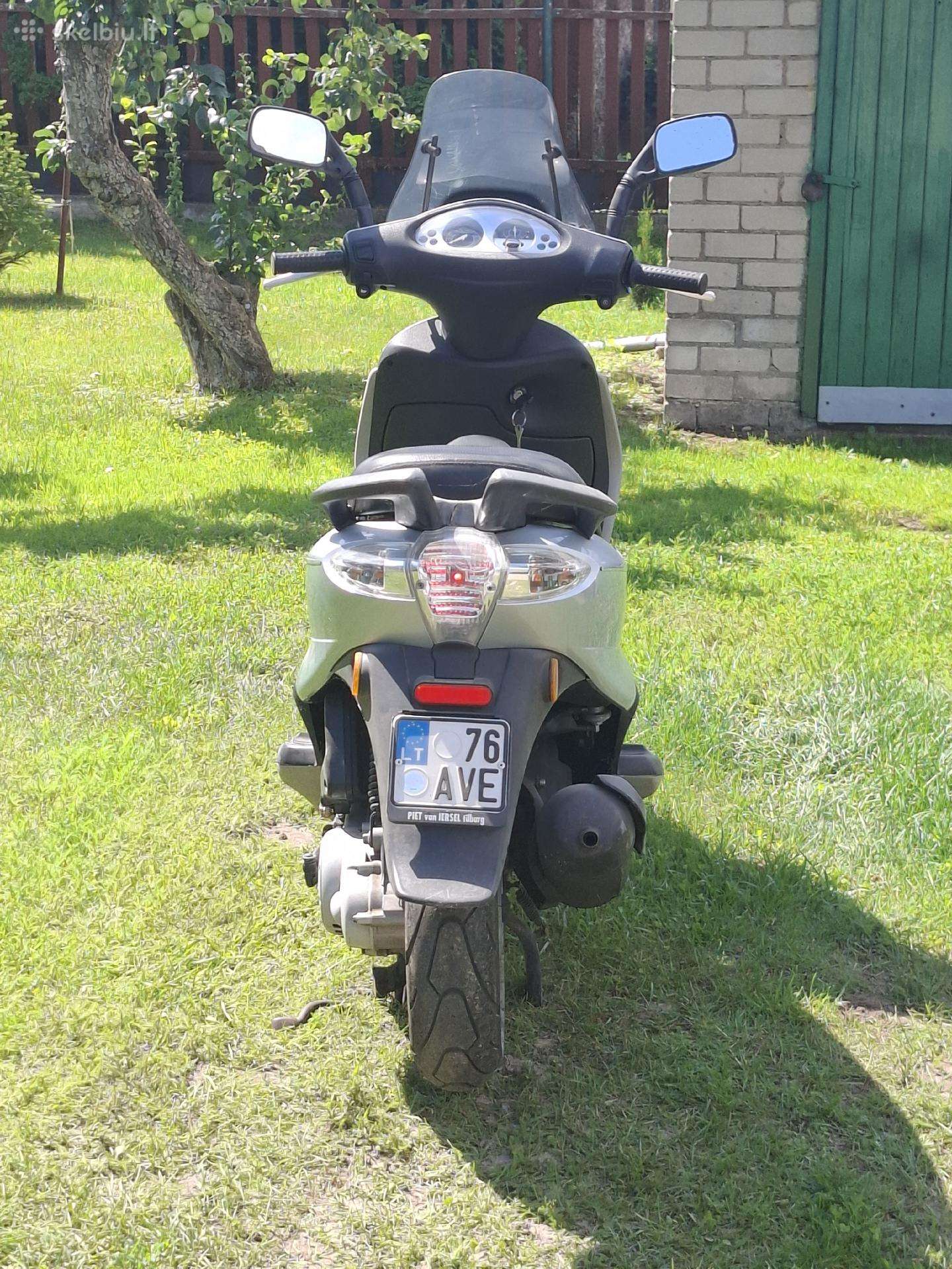 Piaggio Fly 50cc, scooters / mopeds