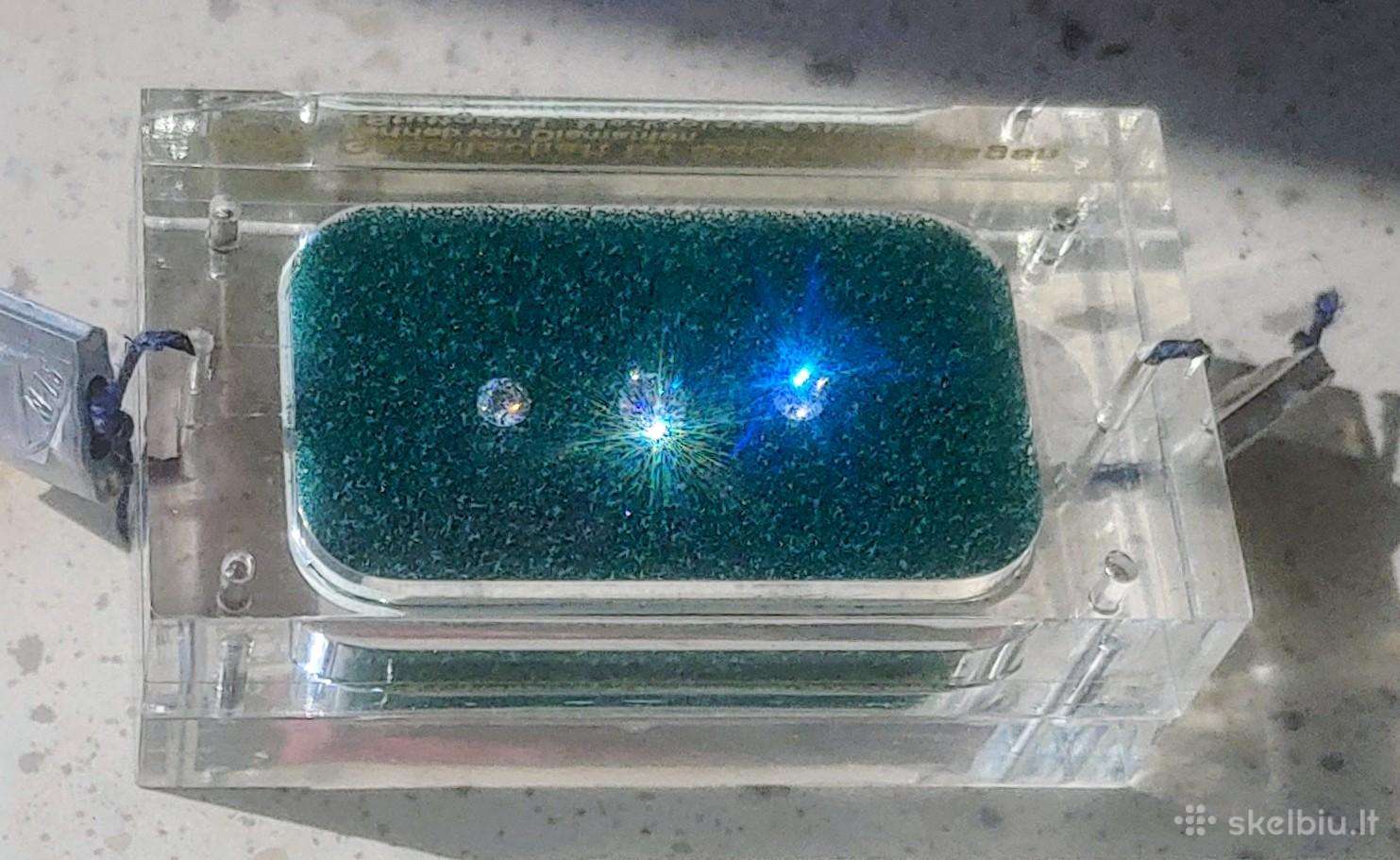 Nauji Naturalus Briliantai Vvs1 0.75ct 1500 €
