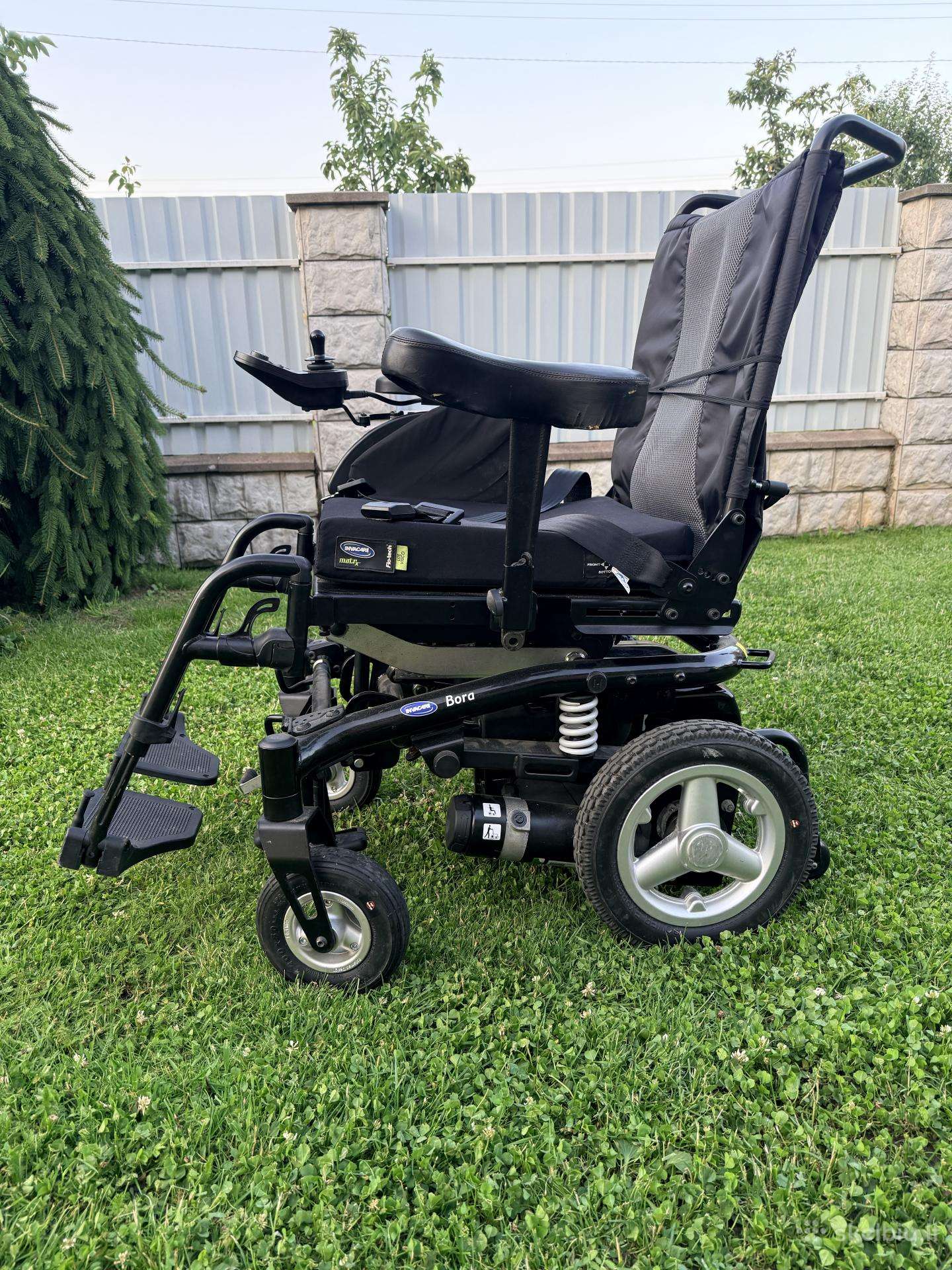 Invacare neįgaliojo vežimėlis