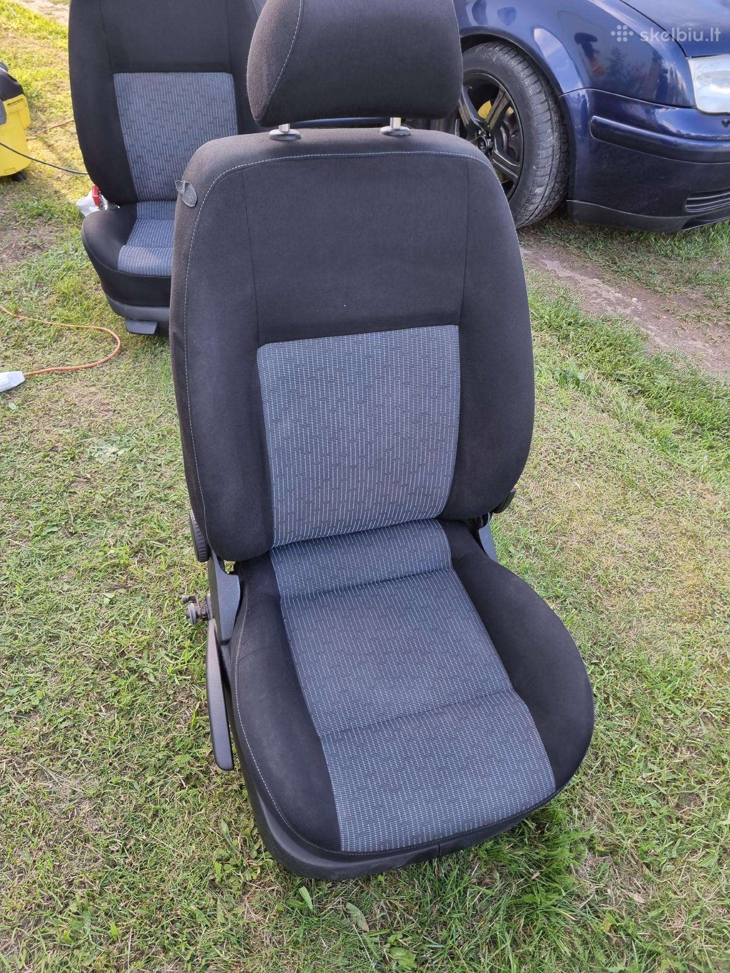 Volkswagen Golf seats
