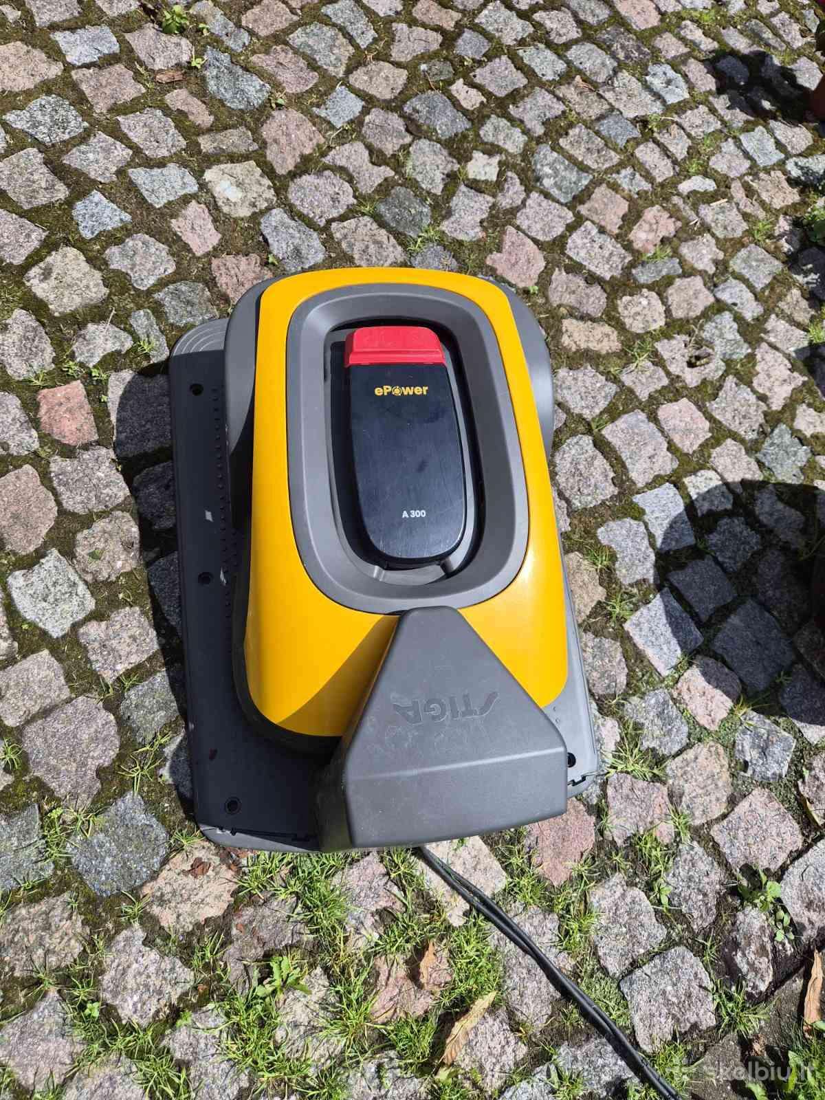 Parduodu vejapjovę-robotą Stiga-300a