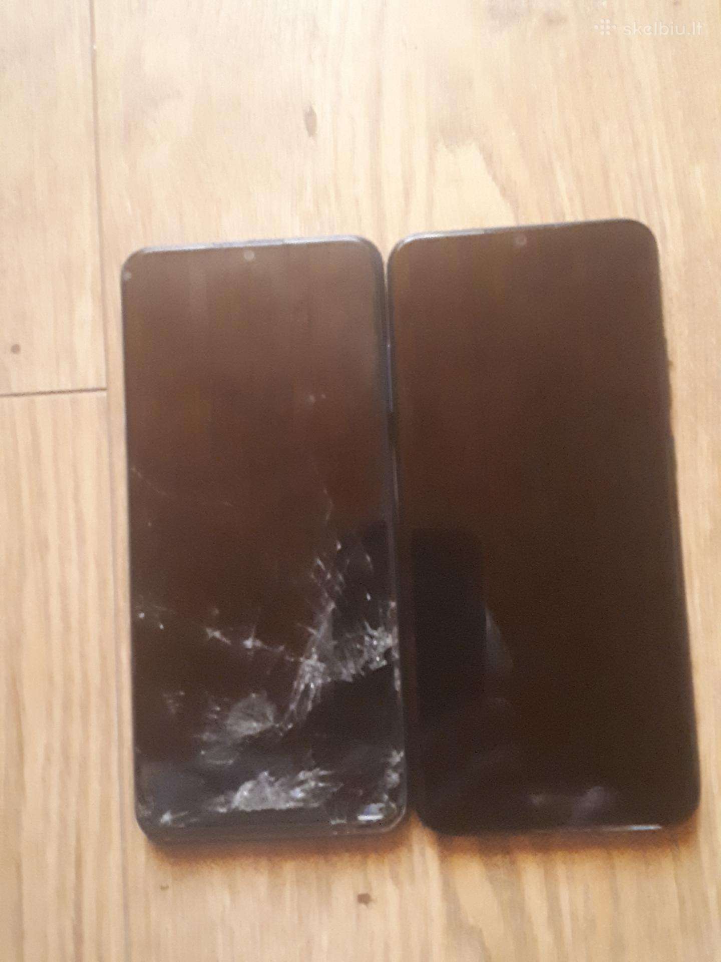 Parduodu du telefonus Galaxy A02s10€ už abu.