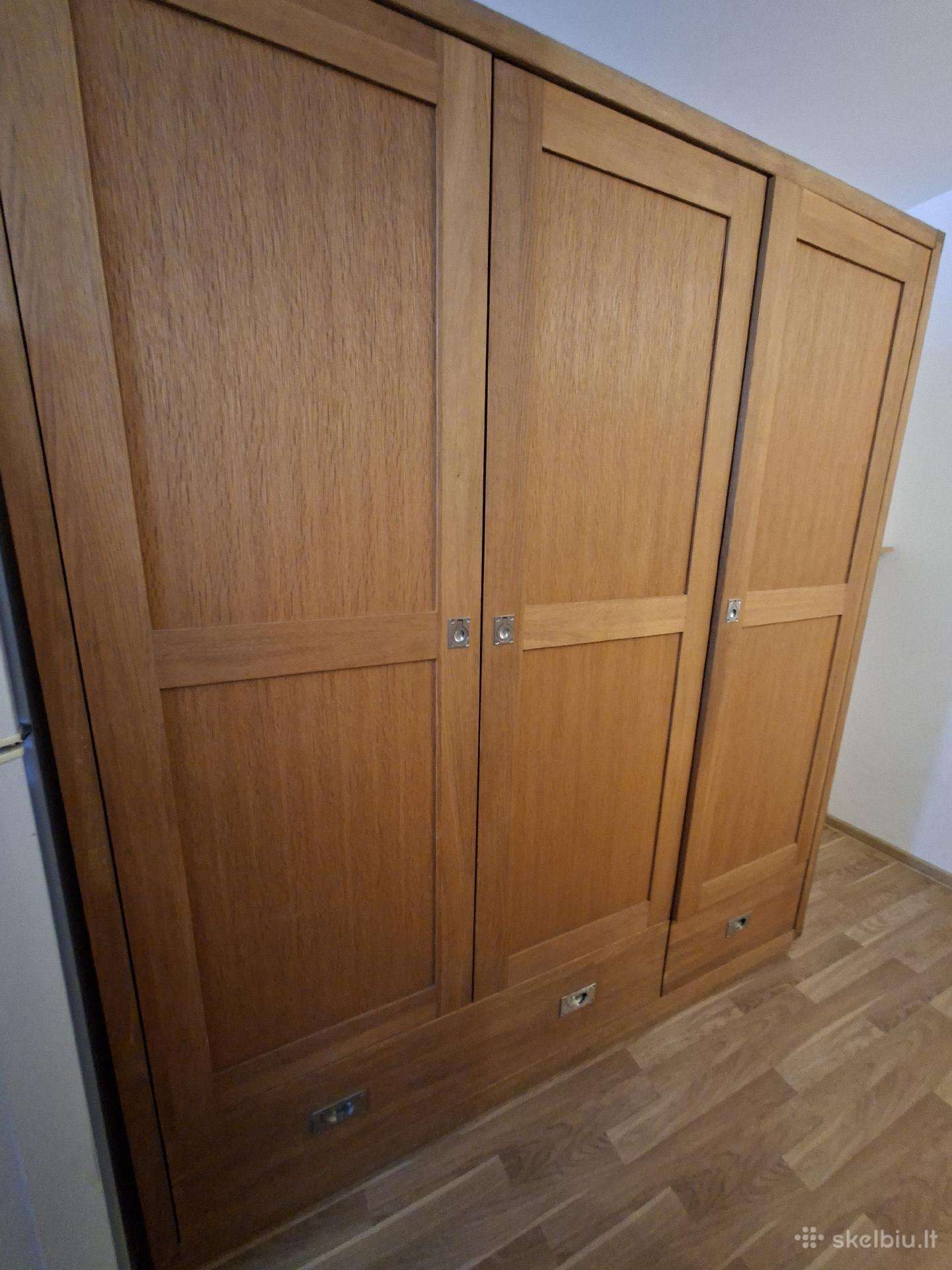 Tch ąžuolinė spinta