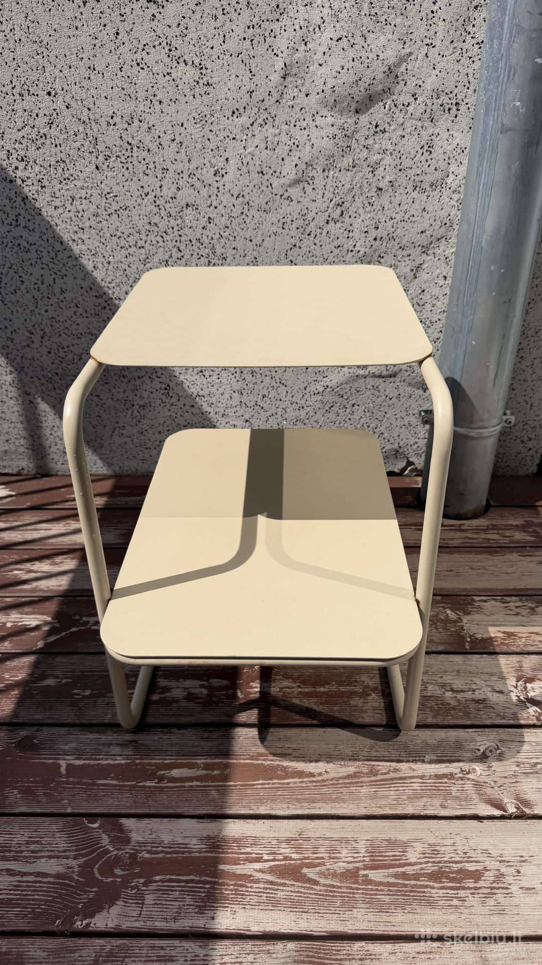 Ferm Living šoninis stalas Level