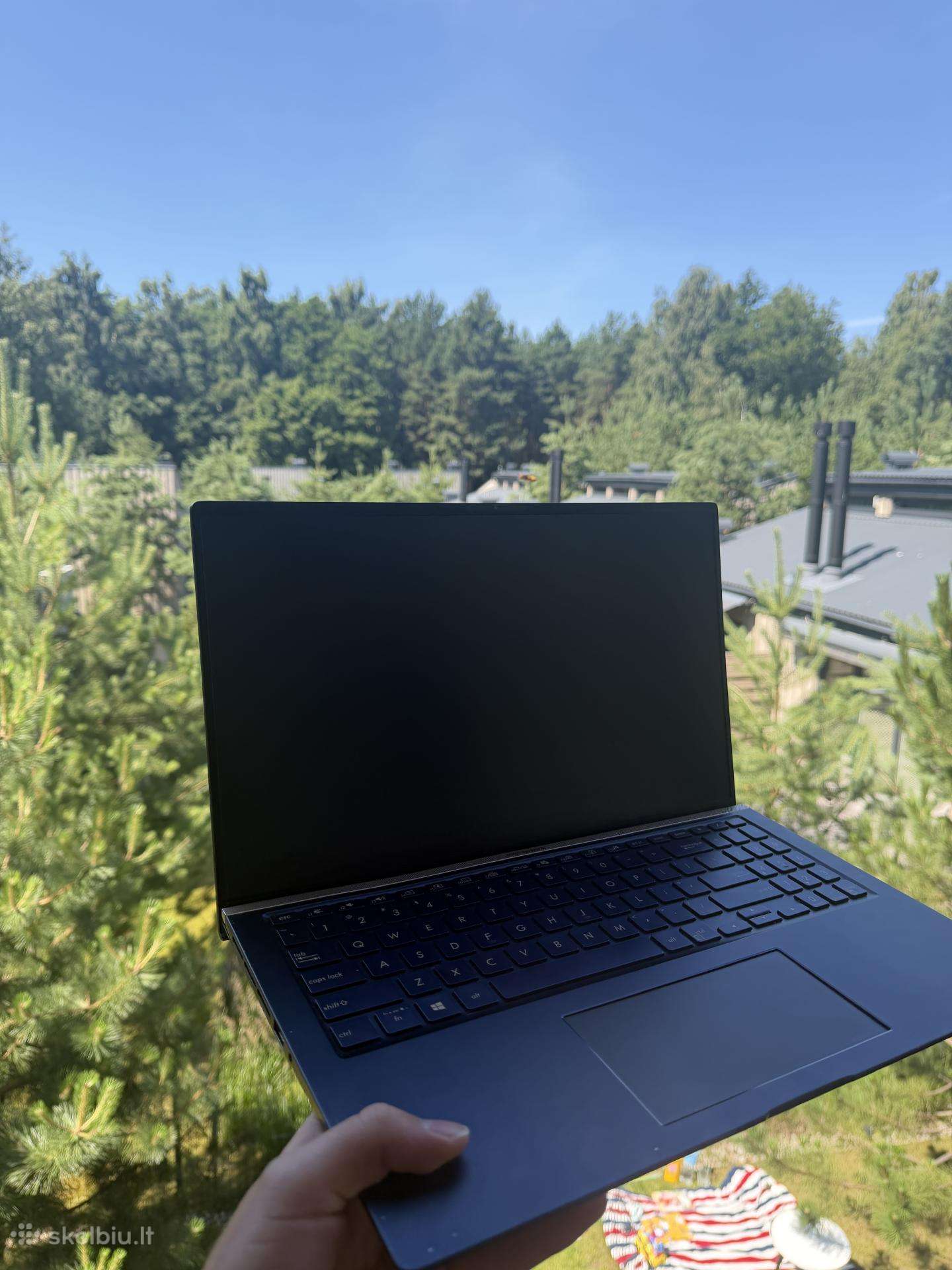 Asus Zenbook 15 Ux534
