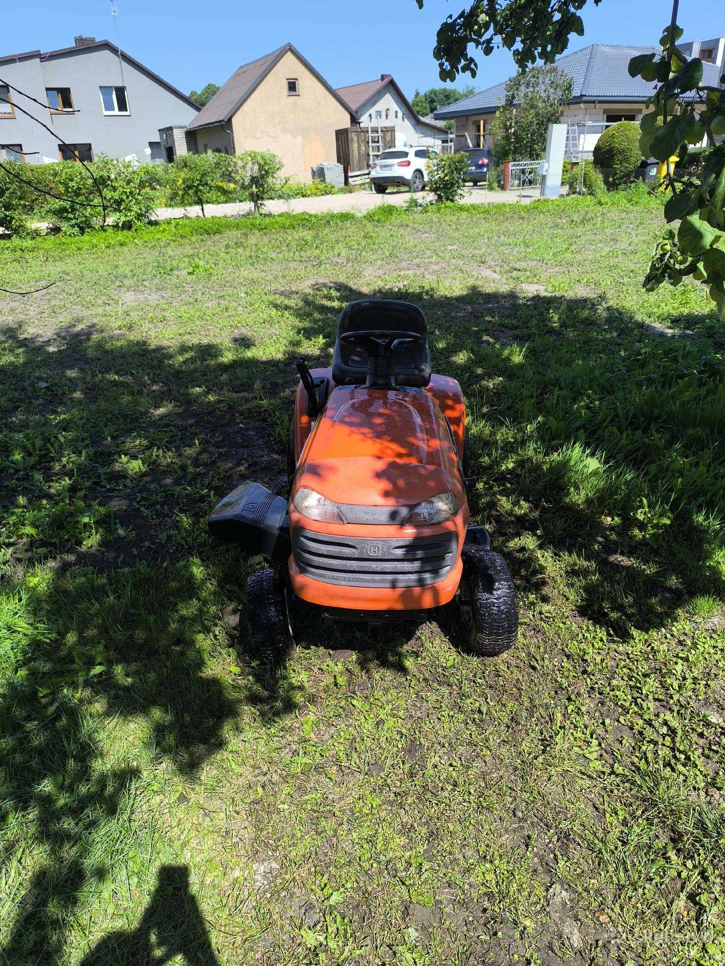 Husqvarna traktoriukas