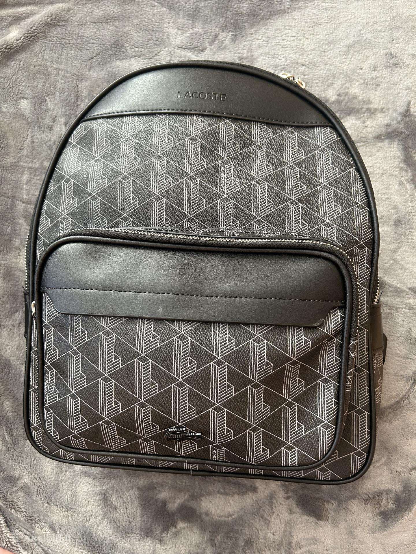 Lacoste kuprine