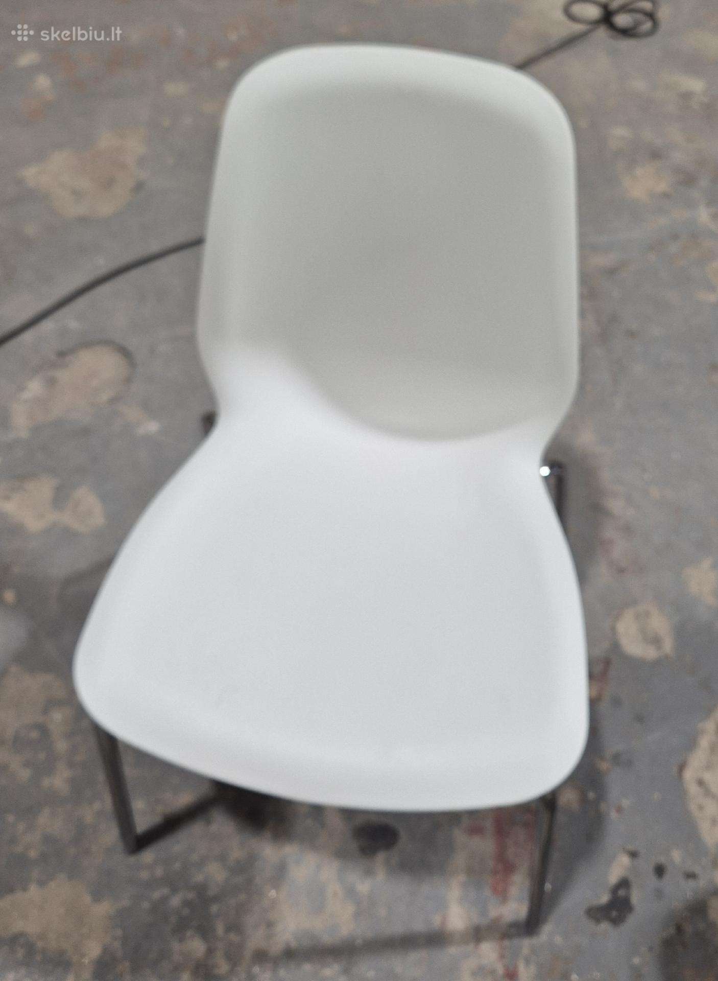 Parduodu labai mažai naudotas Ikea kėdes Sklsta
