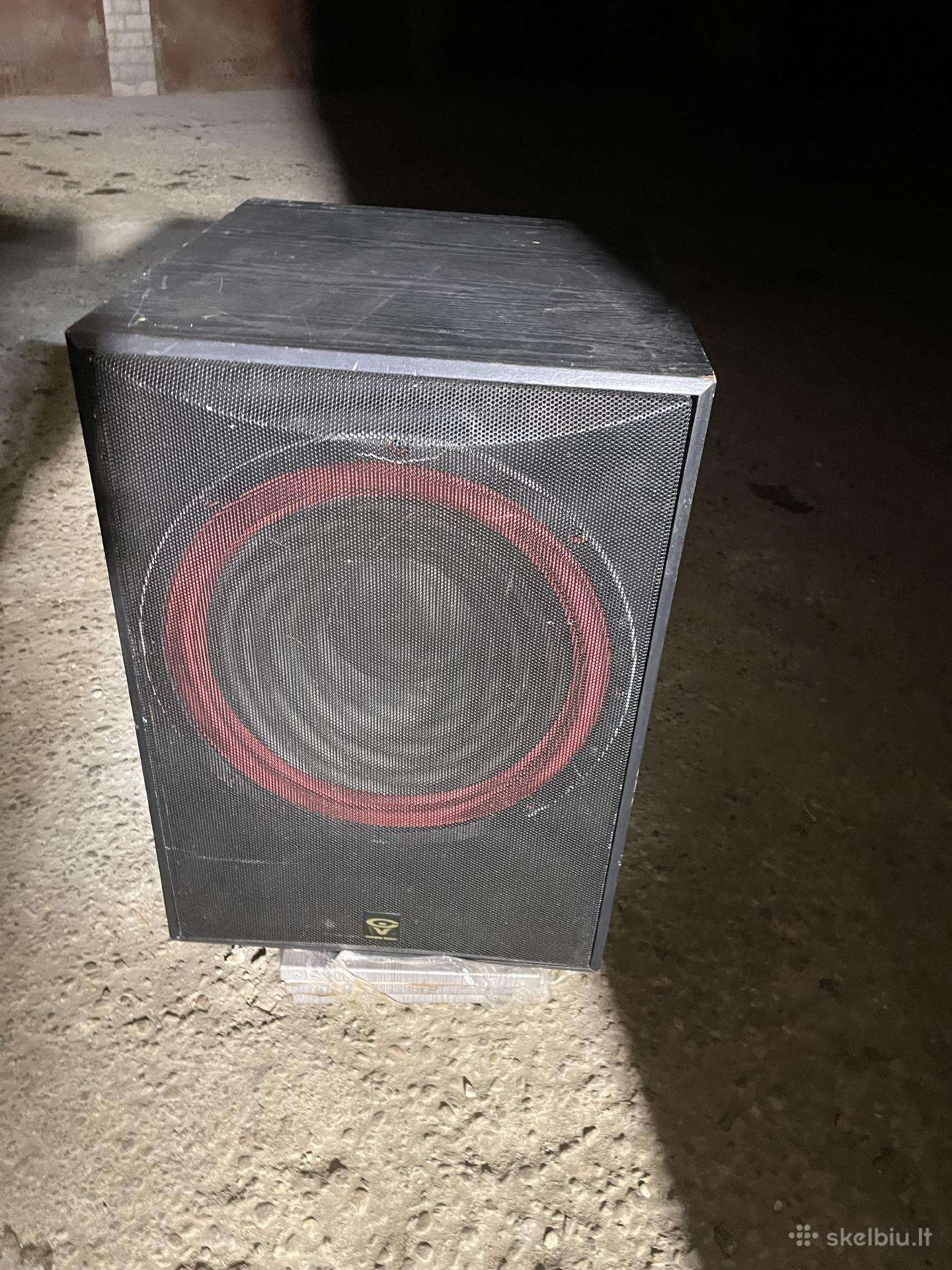 Carwin vega Clsc-15s subwooferis