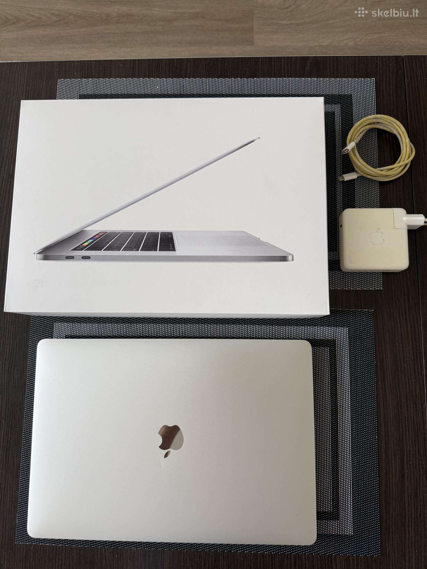 MacBook pro 15 2018