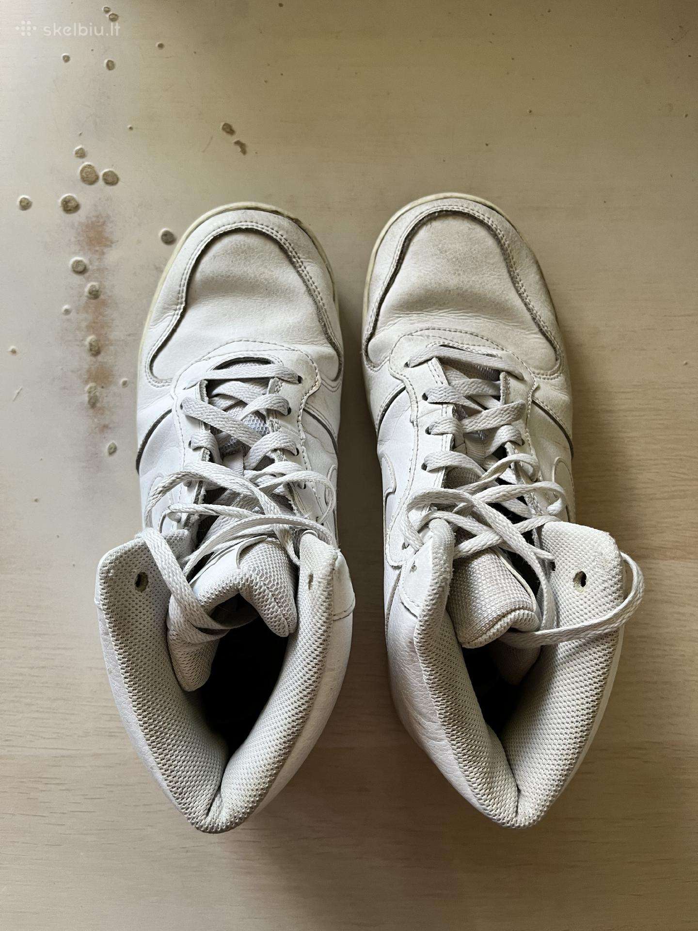 Nike batai