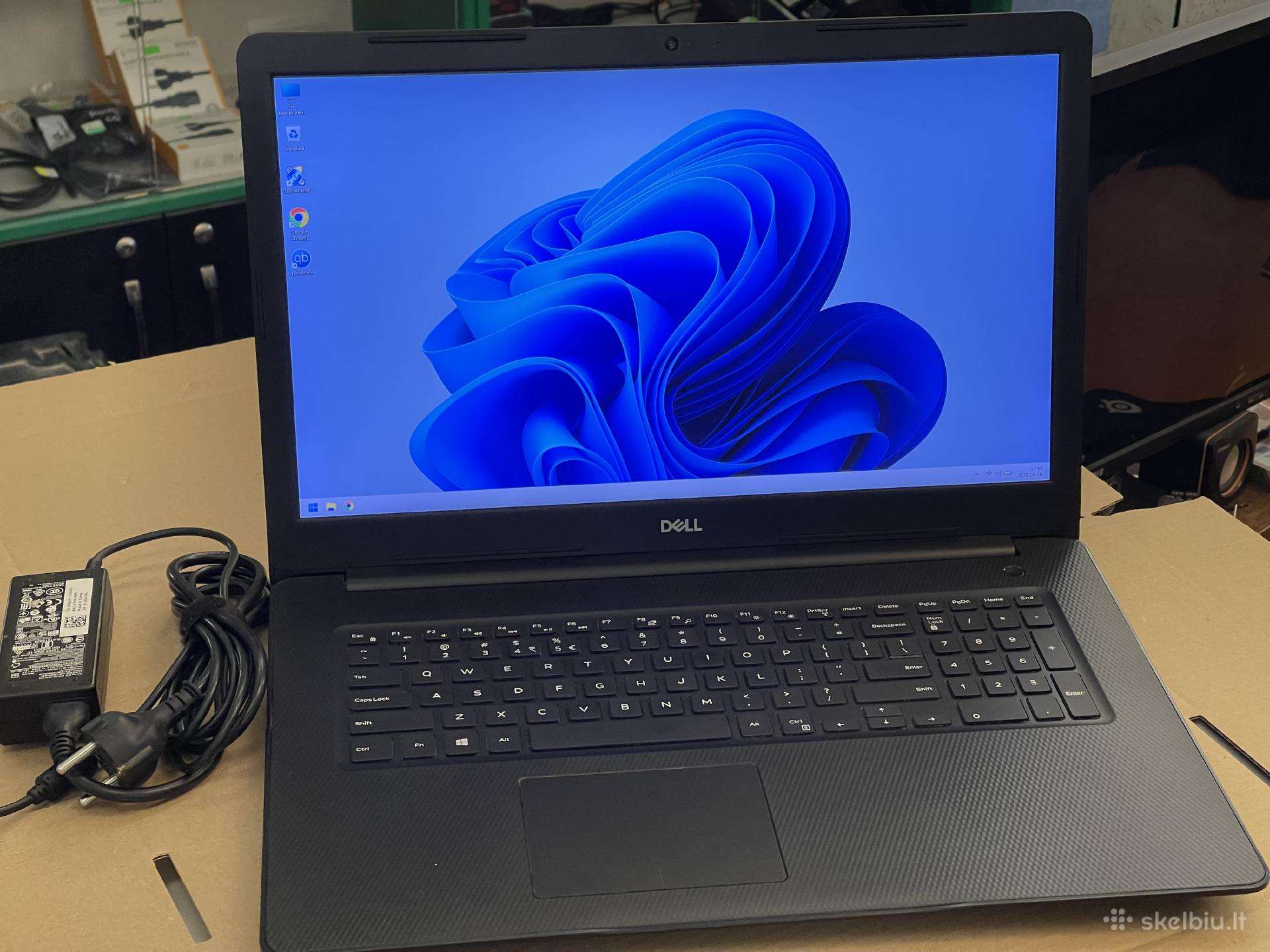 17.3" Dell Inspiron i7 8gb 256gb SSD su garantija