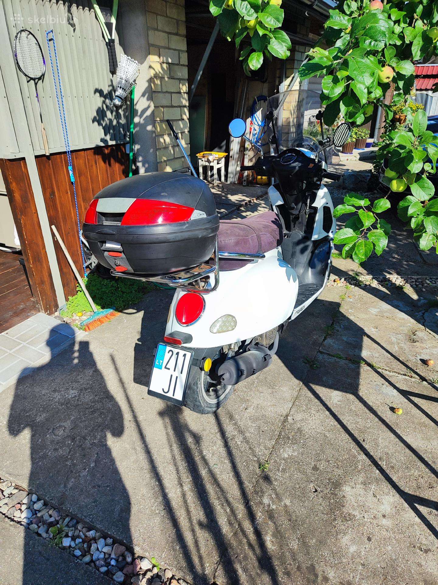 NECO Azzuro GP 125cc, scooters / mopeds
