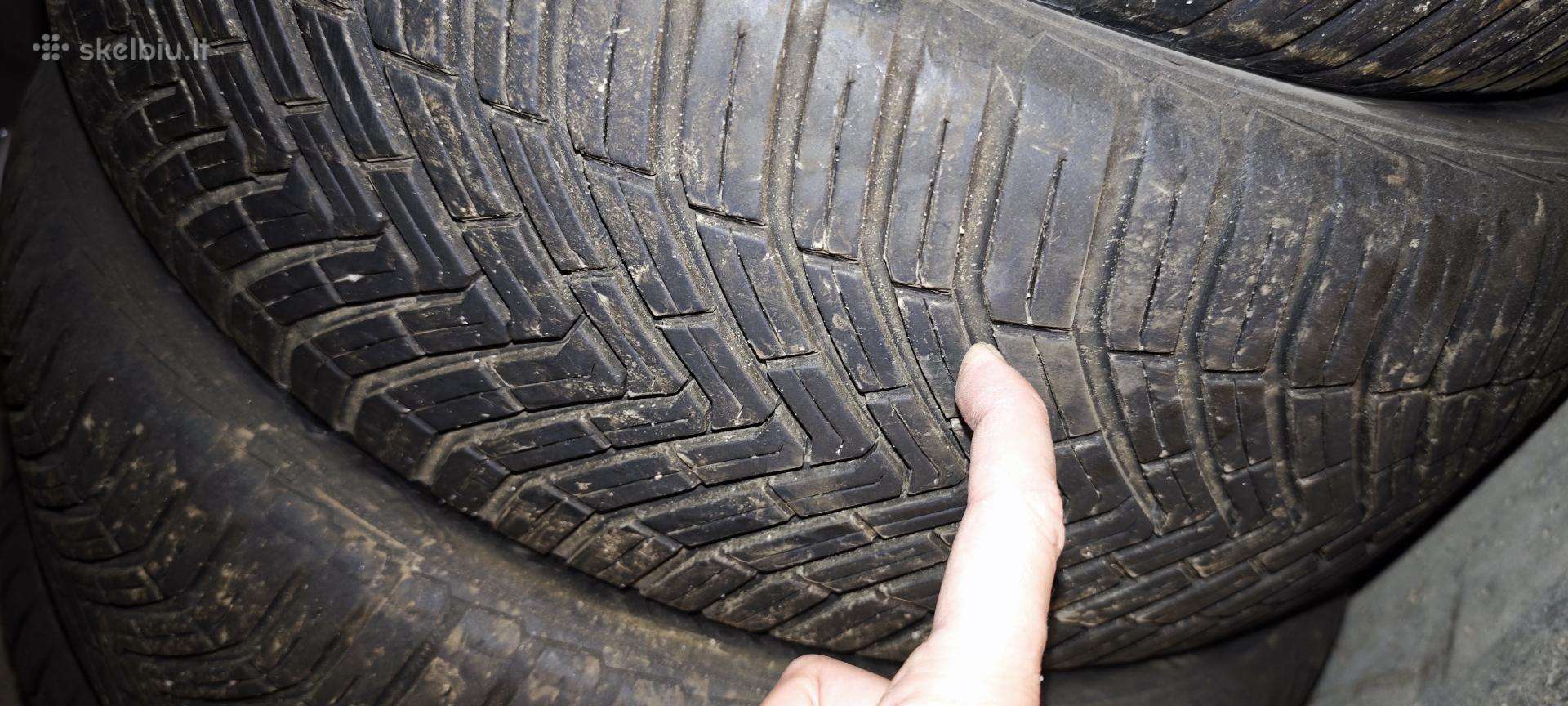 Continental, всесезонные 235/55 R18