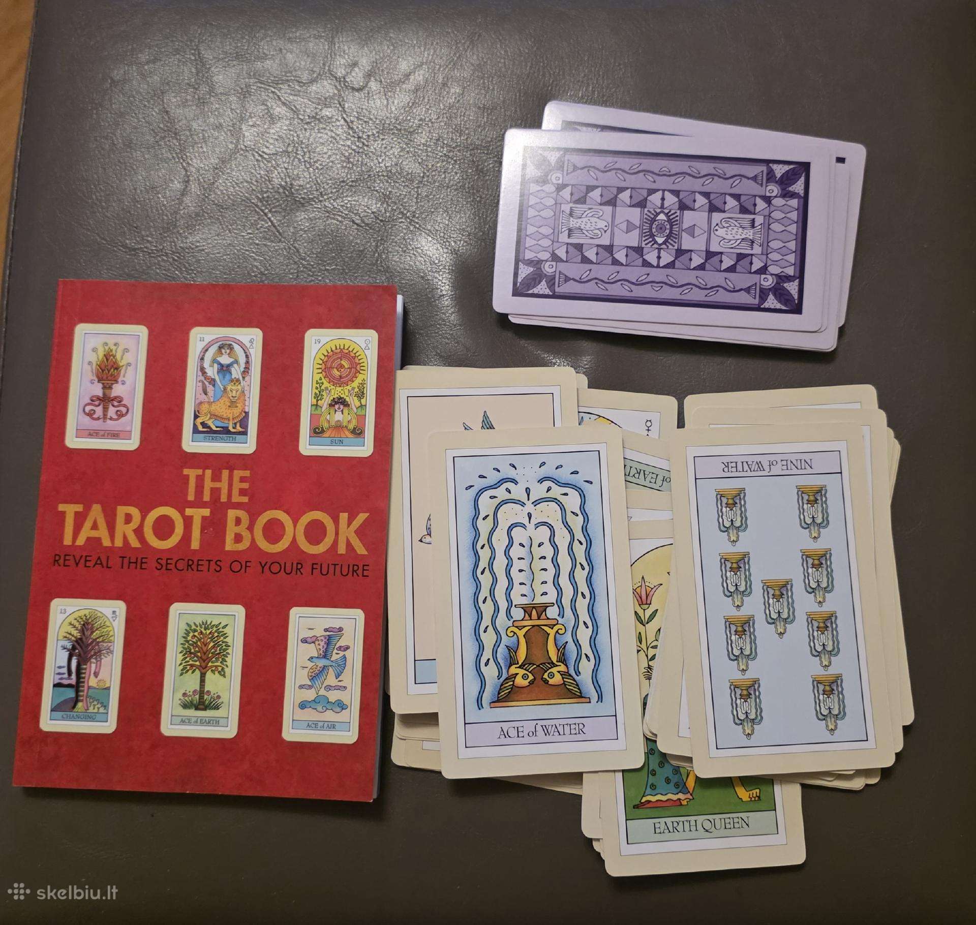 The Tarot book. Reveal the secrets of your future