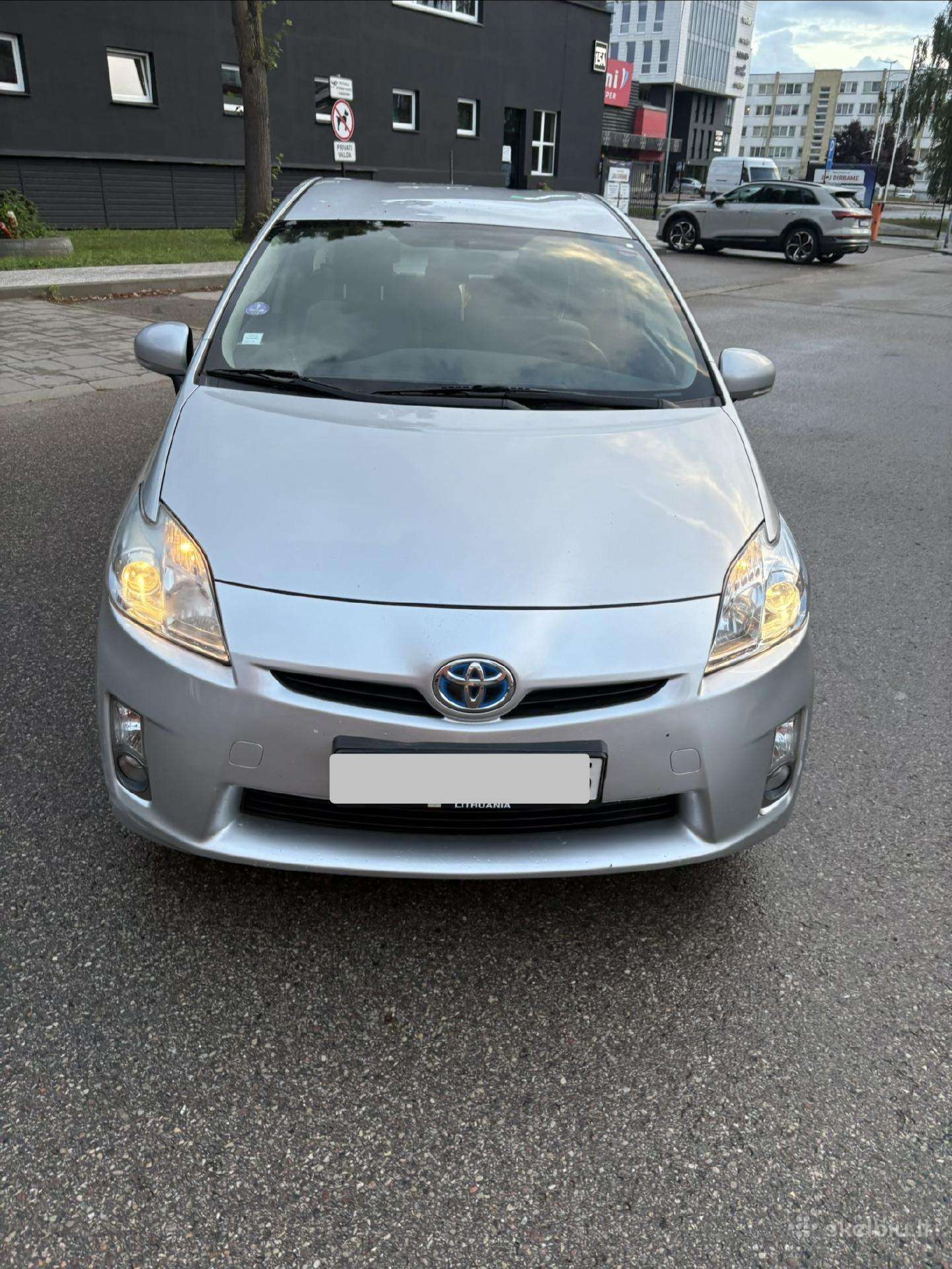 Toyota Prius Hybrid 1.8 2011 m. 205 000 km
