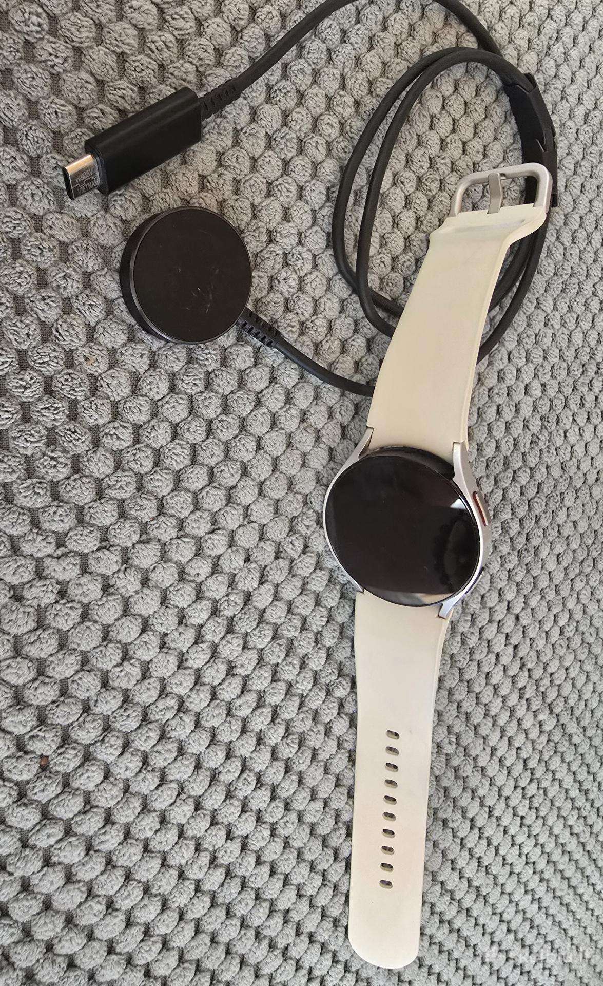 Parduodu laikrodį samsung