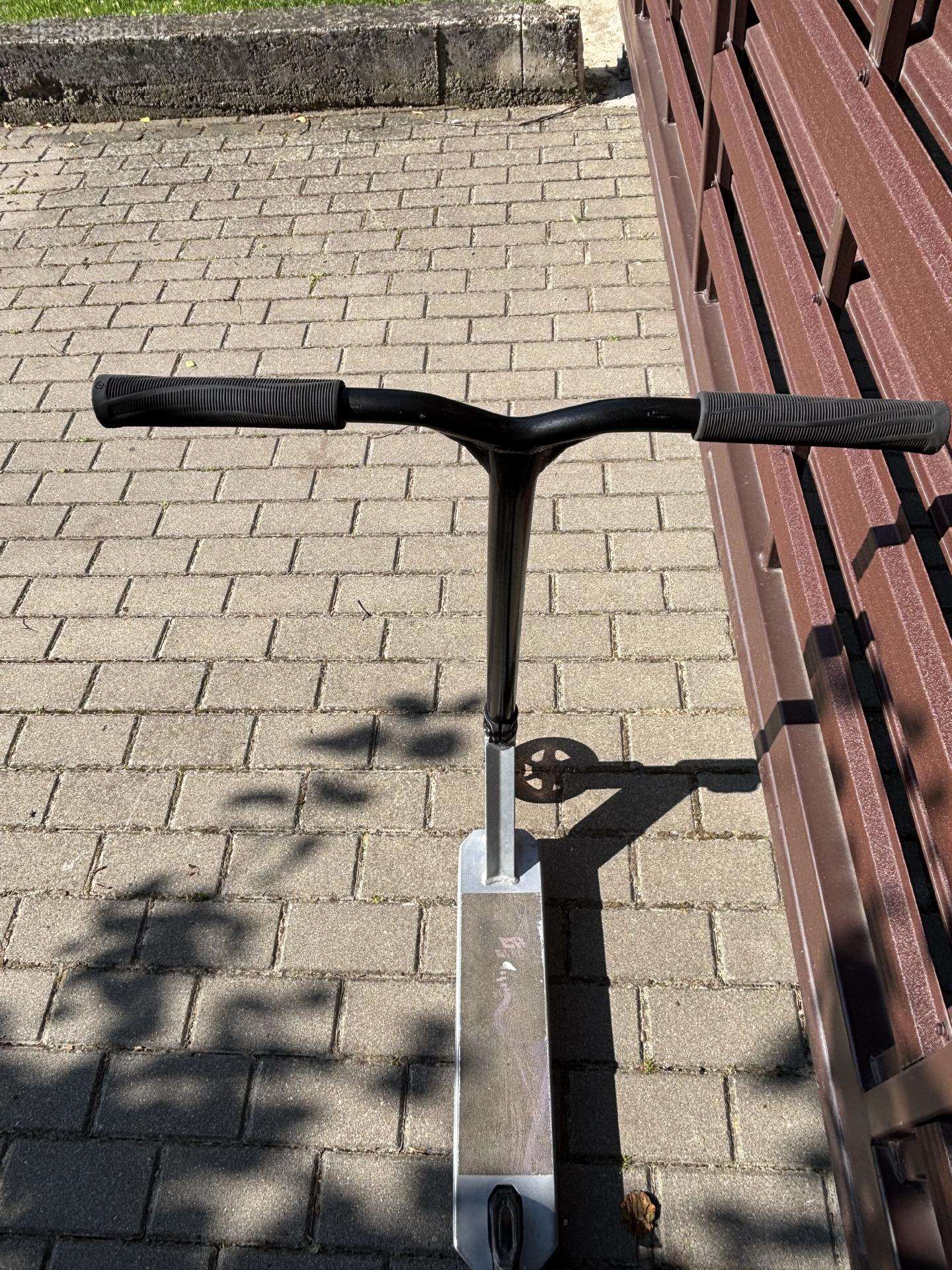 Triukinis paspirtukas, gera būklė.