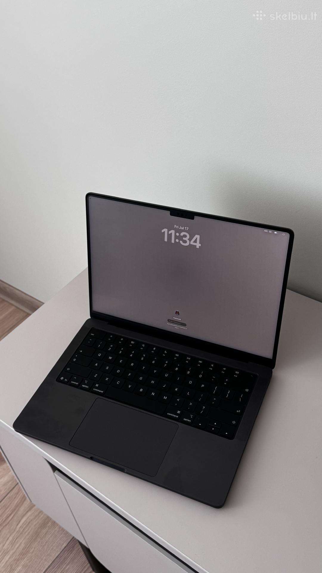 MacBook pro m5 pro 24gb RAM 1tb naujausias model