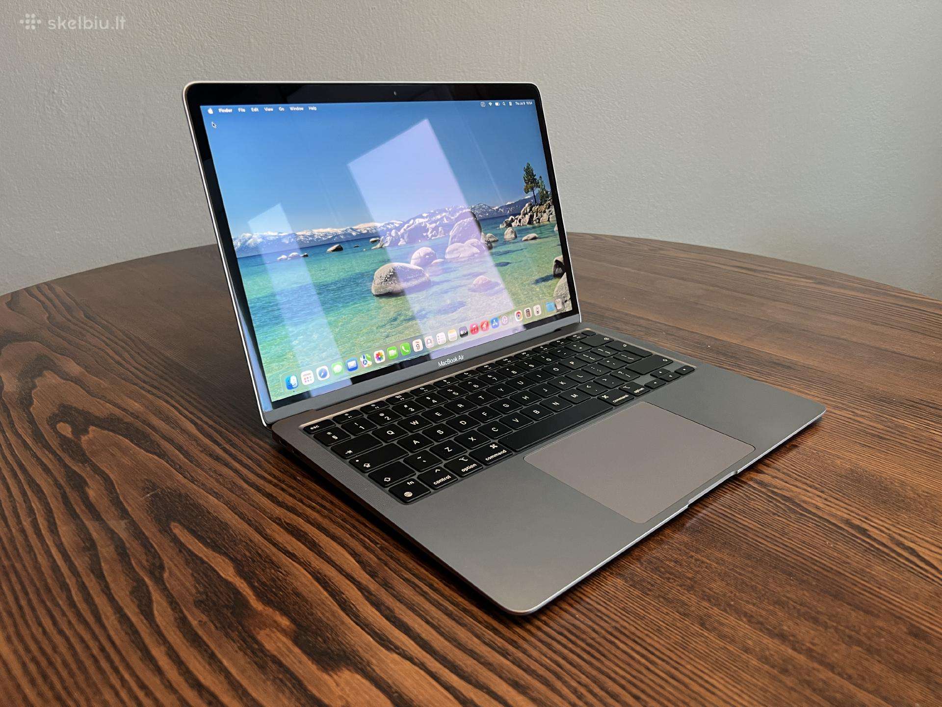 MacBook Air 13" M1 (2020) 8gb RAM 256 GB SSD