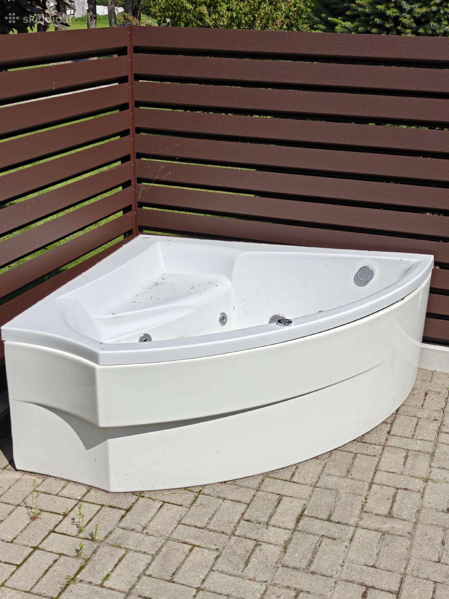 Vonia su jacuzzi