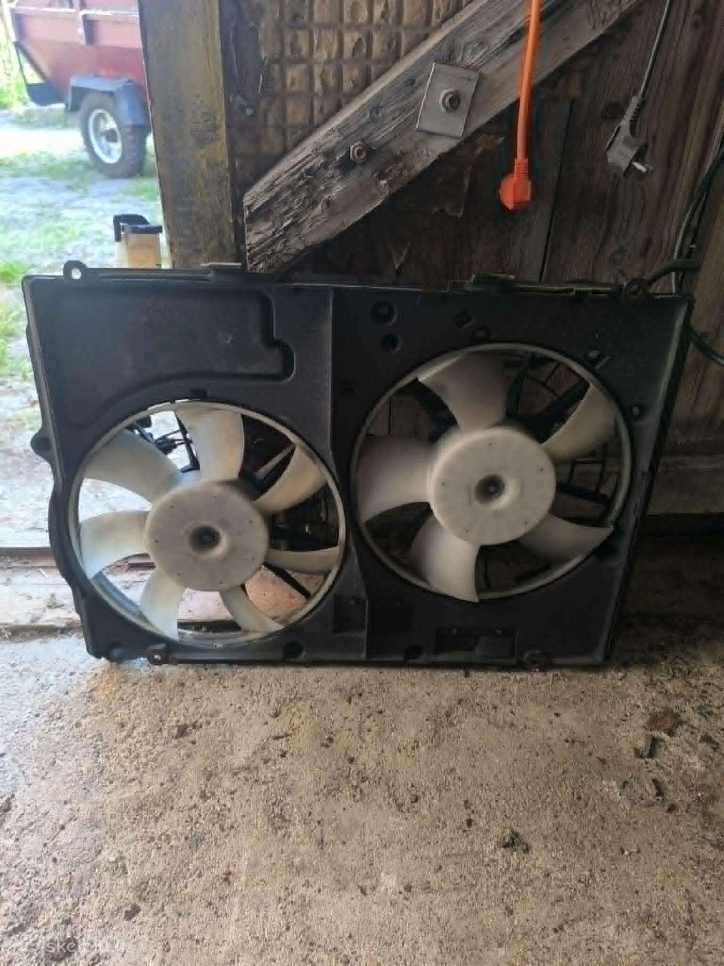 Lexus aušinimo radiatoriaus ventiliatorius,difuz