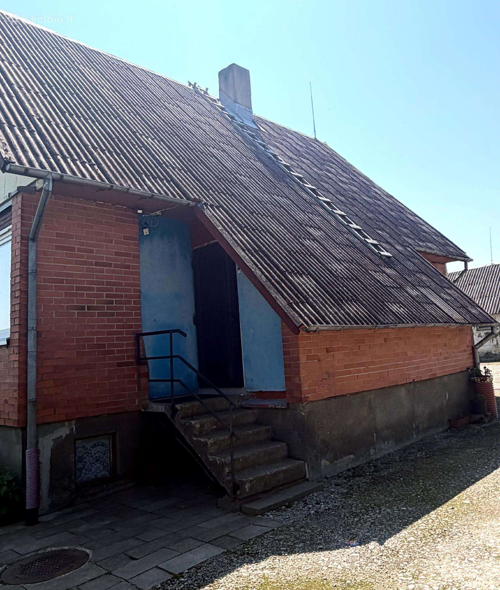 Parduodu namą arba keičiu į butą Telšiuose