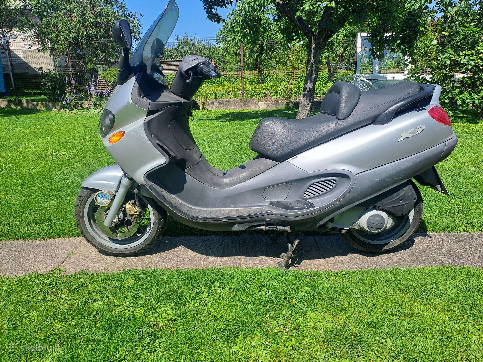 Piaggio X9 125cc, scooters / mopeds