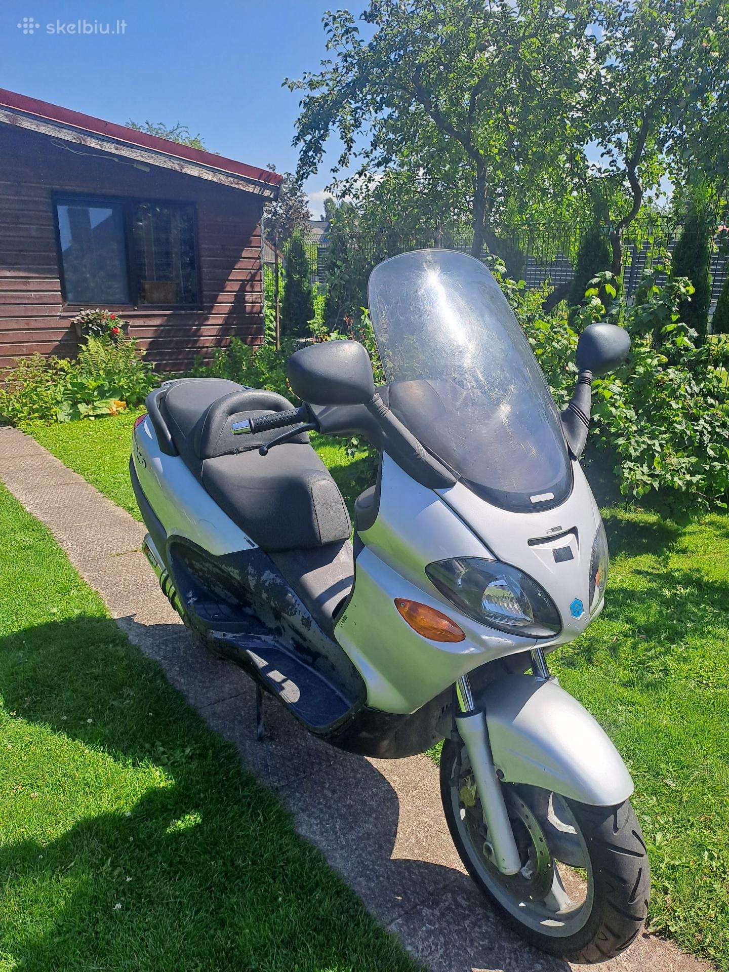 Piaggio X9 125cc, scooters / mopeds