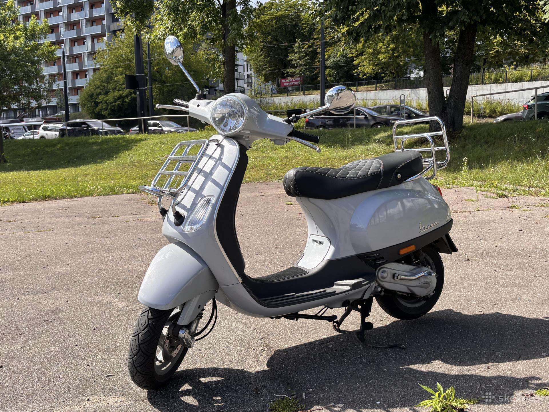 Piaggio Vespa 49cc, scooters / mopeds