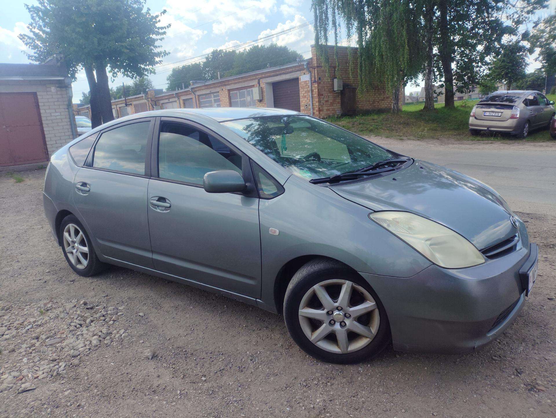 Toyota Prius, hatchback