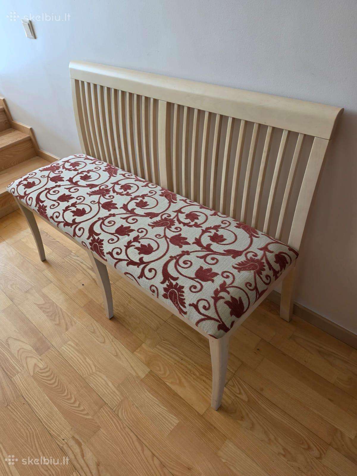 Geros būklės minkštasuolis su atlošu